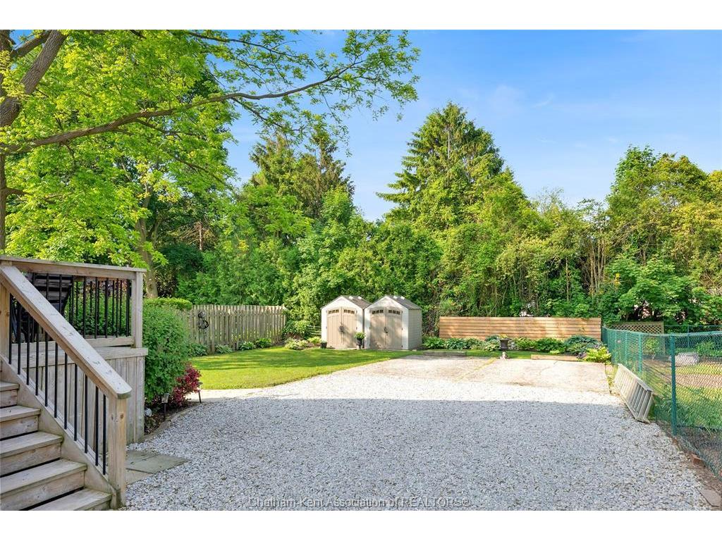 









210-212


Elizabeth

Street,
Chatham,




ON
N7L 2Y7

