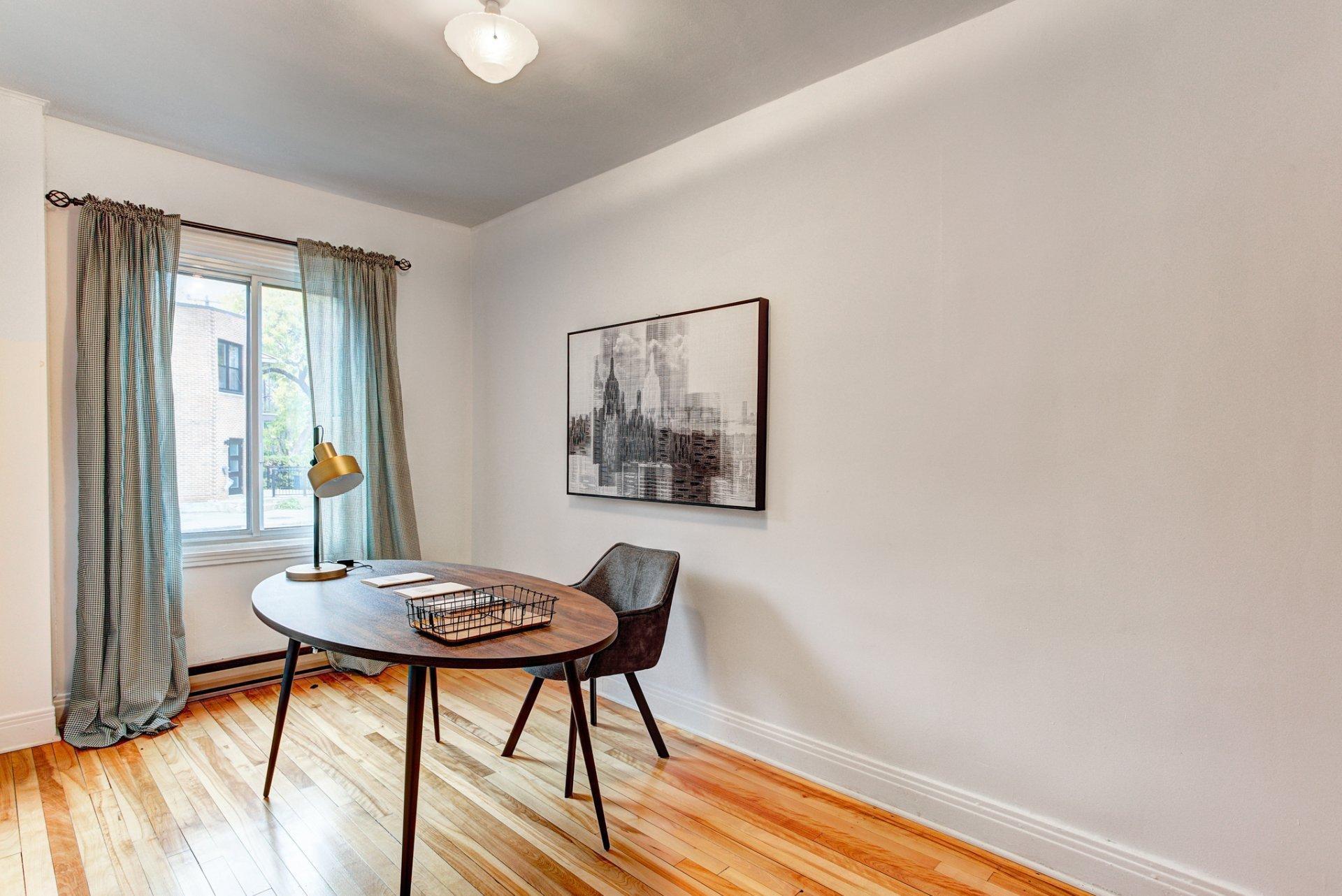 









7312

 - 7314


Av. De Lorimier

,
Montréal (Villeray/Saint-Michel/Parc-Extension),




QC
H2E2P1

