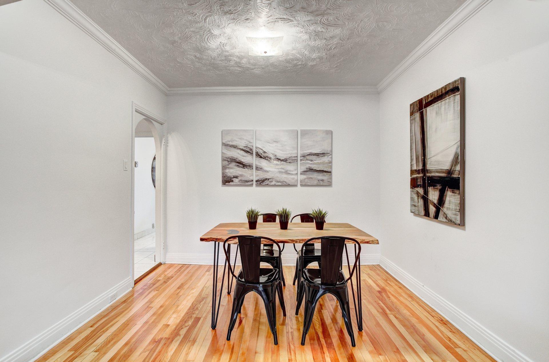 









7312

 - 7314


Av. De Lorimier

,
Montréal (Villeray/Saint-Michel/Parc-Extension),




QC
H2E2P1

