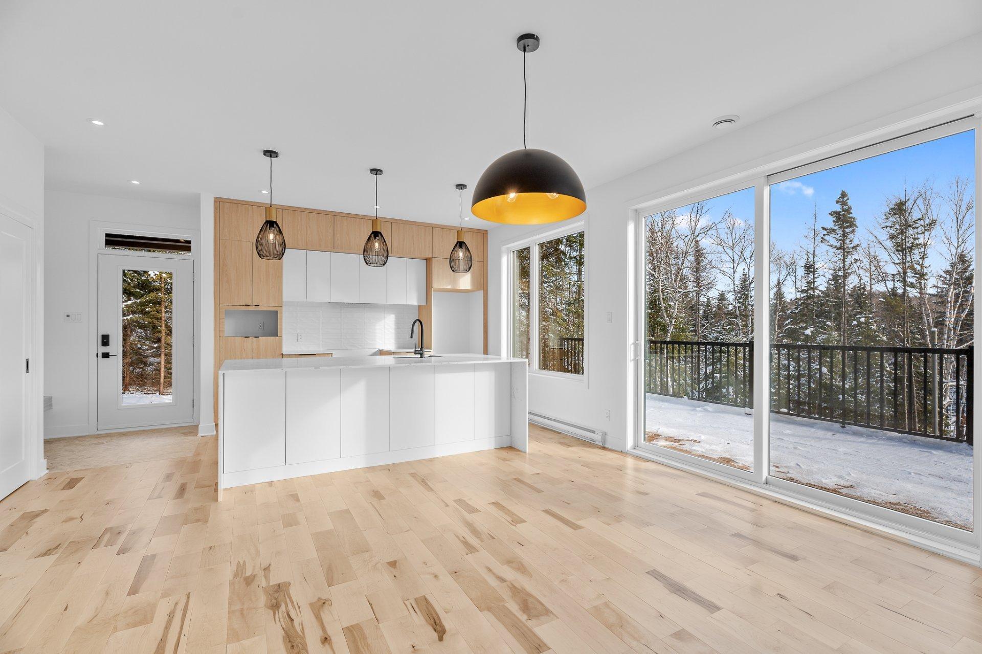 









1717


Ch. du 1er-Rang

,
Sainte-Lucie-des-Laurentides,




QC
J0T2J0

