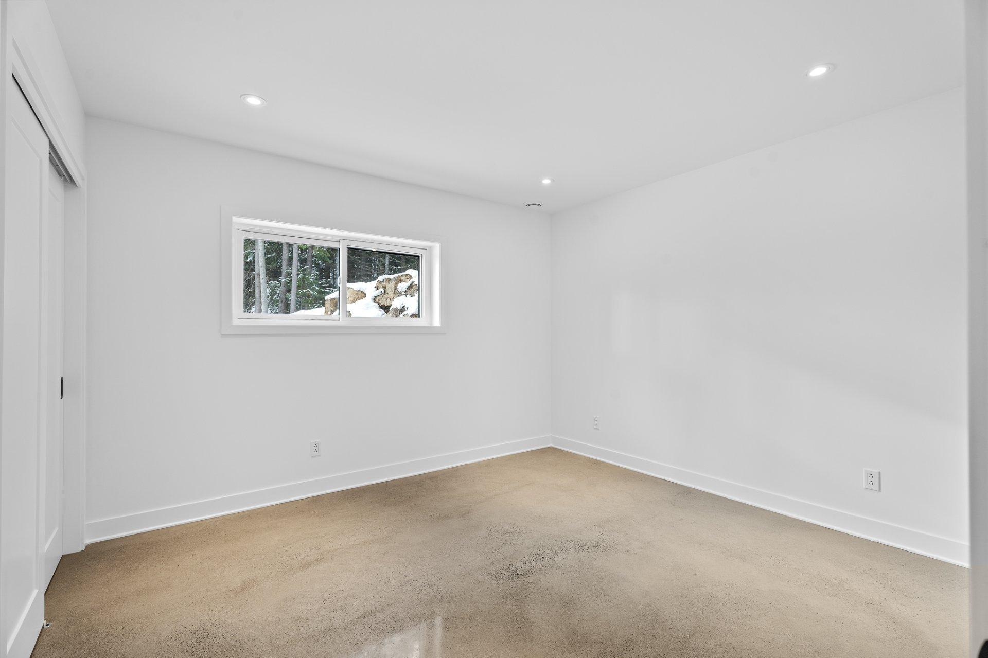 









1717


Ch. du 1er-Rang

,
Sainte-Lucie-des-Laurentides,




QC
J0T2J0


