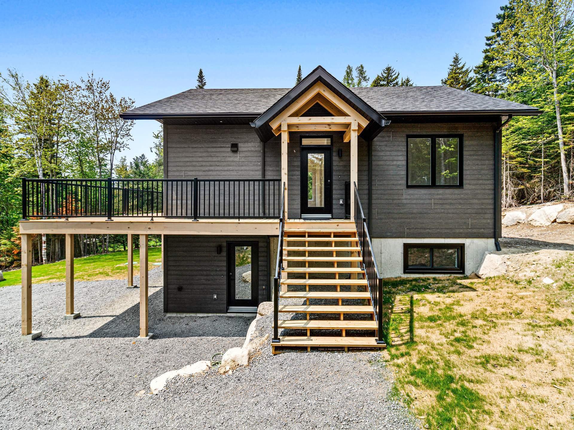 









1717


Ch. du 1er-Rang

,
Sainte-Lucie-des-Laurentides,




QC
J0T2J0

