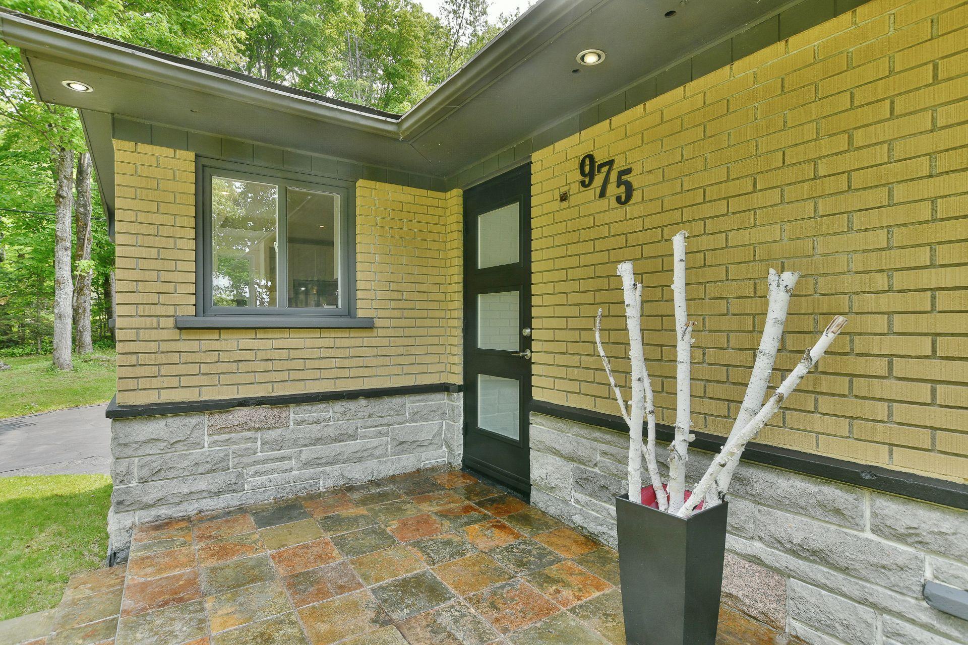 









975


Mtée Ste-Thérèse

,
Prévost,




QC
J0R1T0


