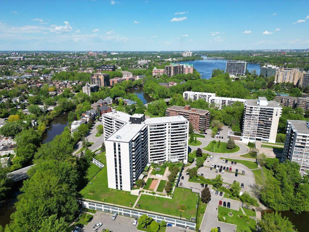 









2555


Av. du Havre-des-Îles

, 1103,
Laval (Chomedey),




QC
H7W4R4

