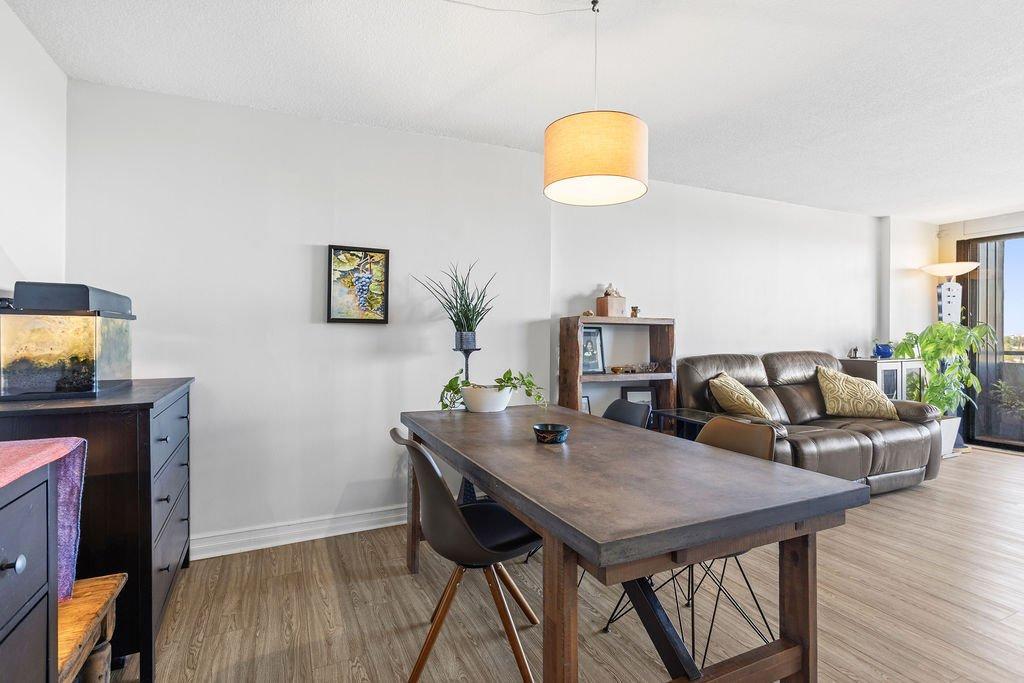 









2555


Av. du Havre-des-Îles

, 1103,
Laval (Chomedey),




QC
H7W4R4

