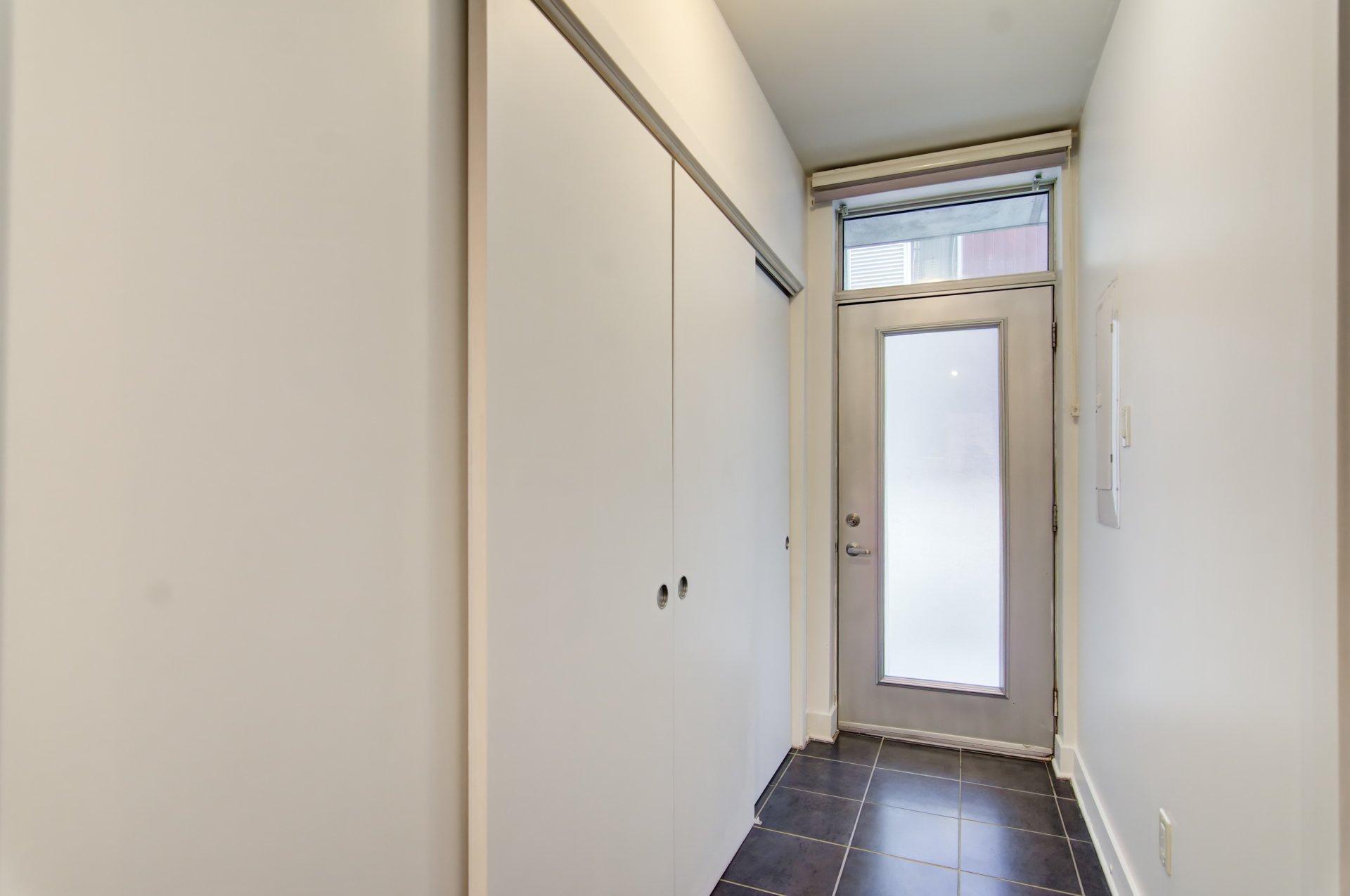 









5200


Av. Gatineau

, B202,
Montréal (Côte-des-Neiges/Notre-Dame-de-Grâce),




QC
H3T1W9


