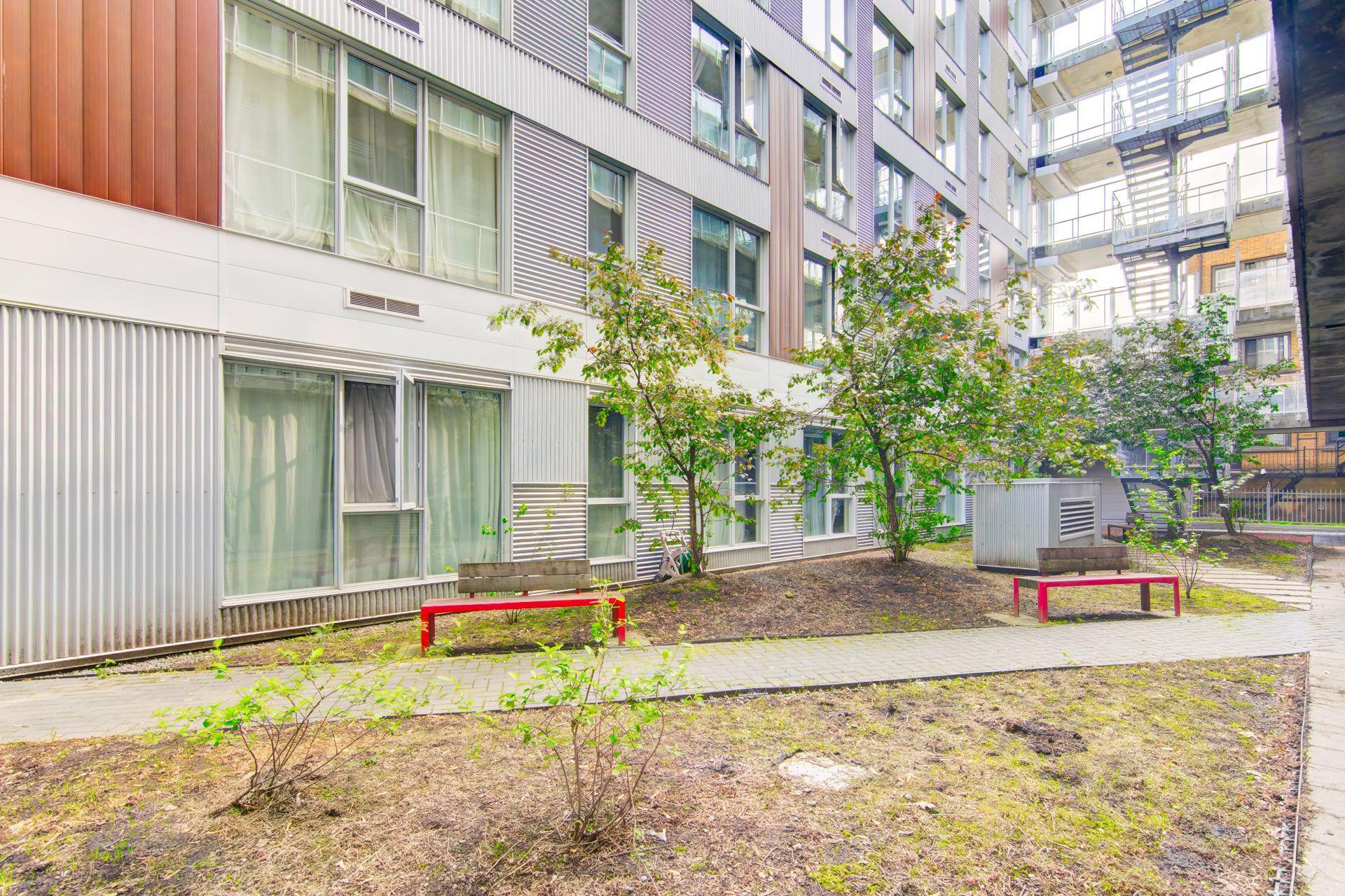 









5200


Av. Gatineau

, B202,
Montréal (Côte-des-Neiges/Notre-Dame-de-Grâce),




QC
H3T1W9

