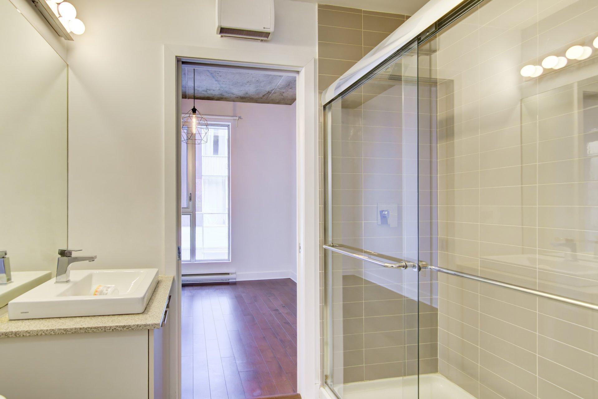 









5200


Av. Gatineau

, B202,
Montréal (Côte-des-Neiges/Notre-Dame-de-Grâce),




QC
H3T1W9

