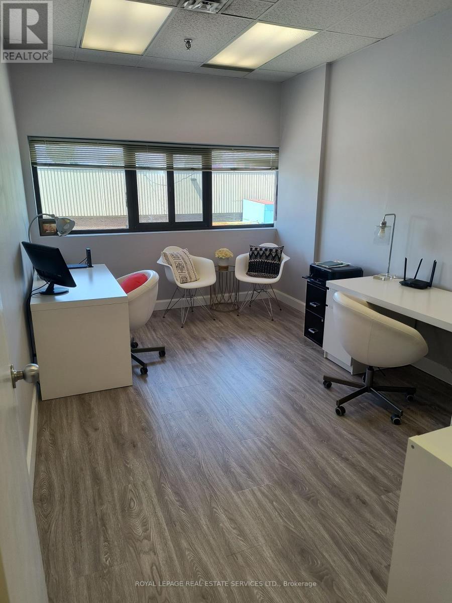 












2A - 12 UPJOHN ROAD

,
Toronto,




Ontario
M3B2V9

