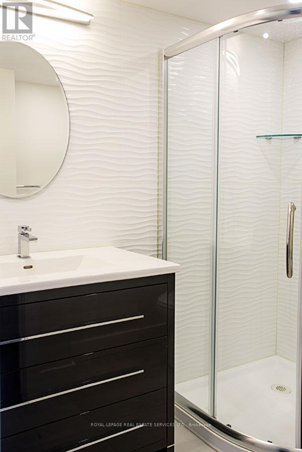 












1204 - 100 UPPER MADISON AVENUE

,
Toronto,




Ontario
M2N6M4

