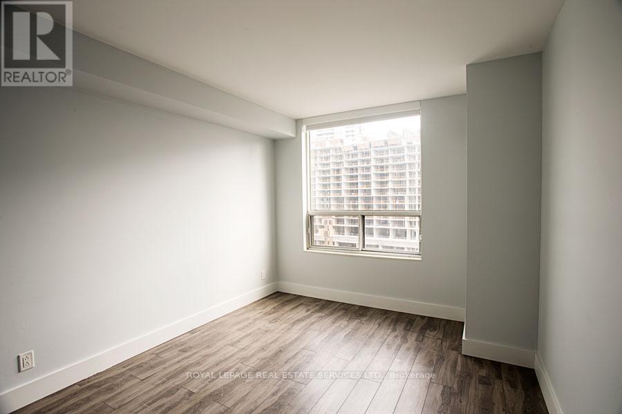












1204 - 100 UPPER MADISON AVENUE

,
Toronto,




Ontario
M2N6M4

