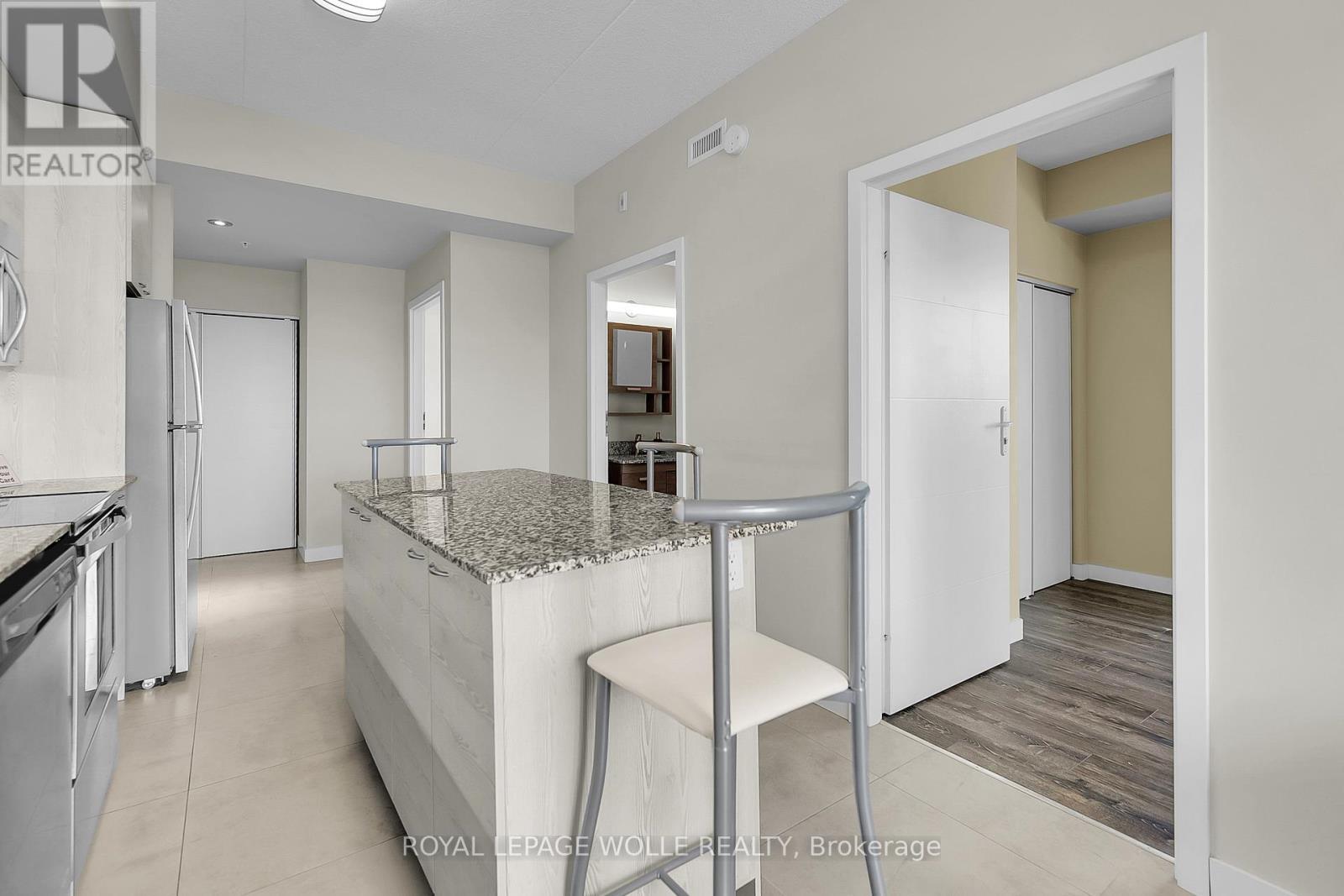 












404 - 280 LESTER STREET

,
Waterloo,




Ontario
N2L0G2


