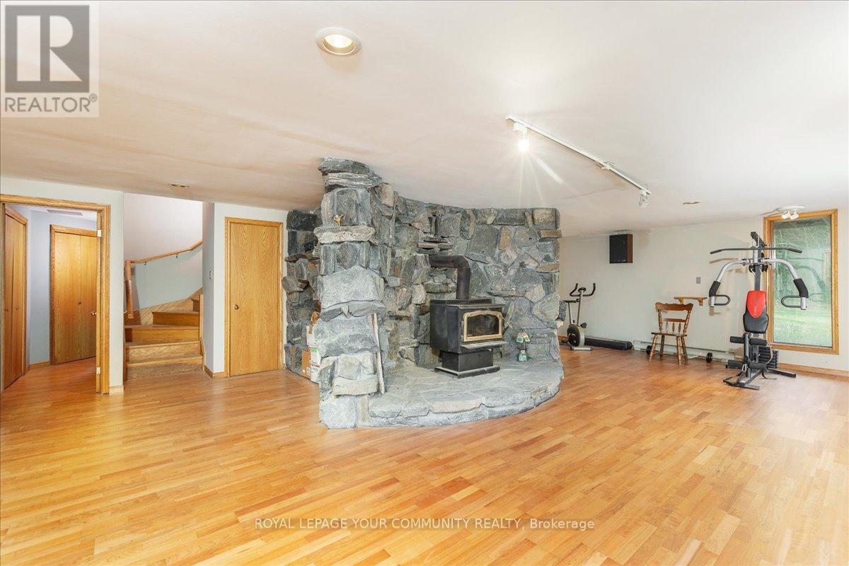 












1608 TUSK TRAIL

,
Dysart et al,




Ontario
K0L2A0

