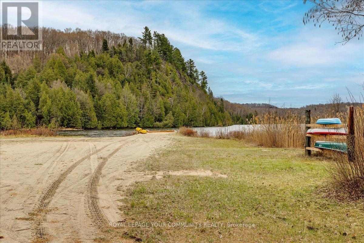 












1608 TUSK TRAIL

,
Dysart et al,




Ontario
K0L2A0


