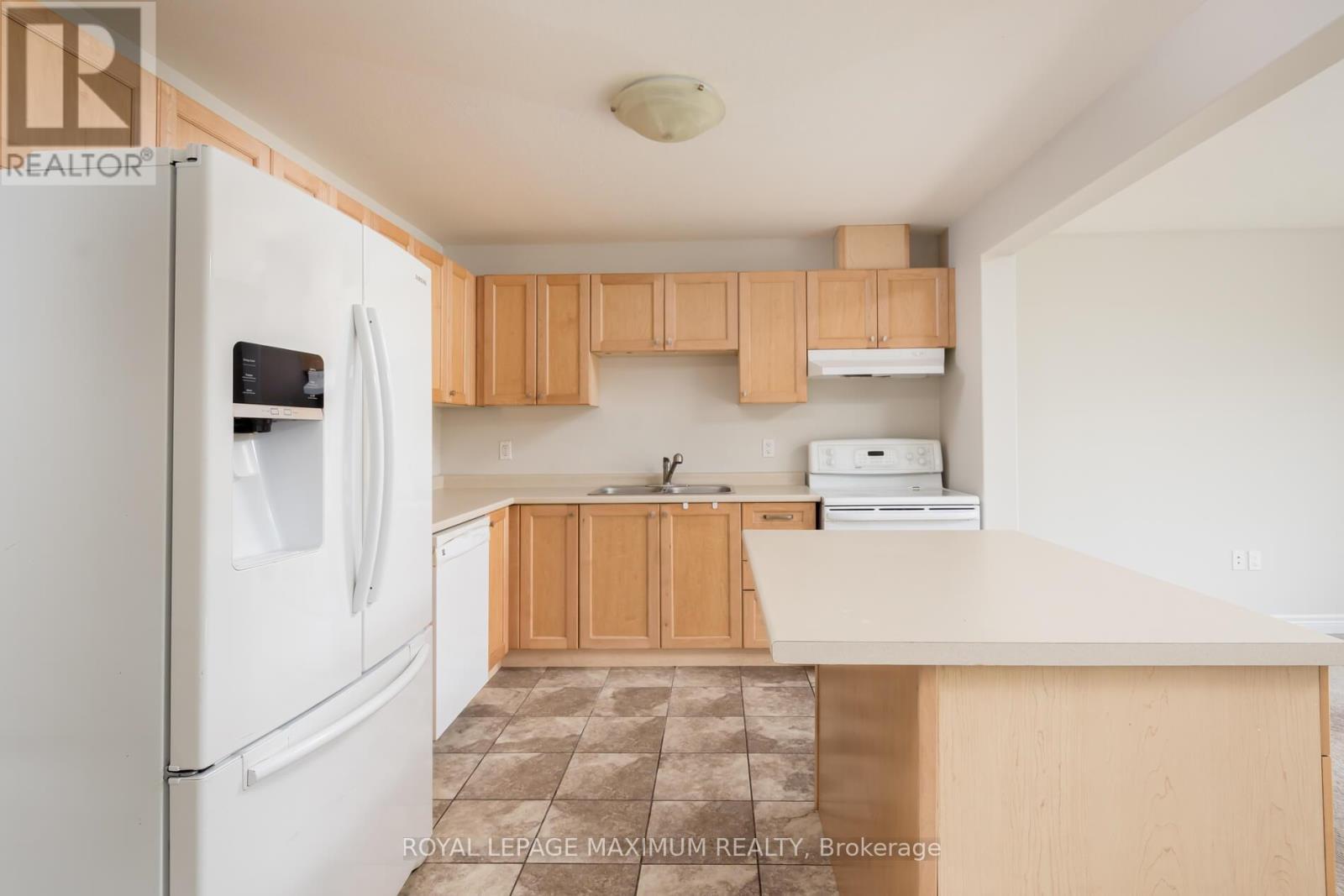 












137 HUTCHINSON DRIVE

,
New Tecumseth,




Ontario
L9R0P6

