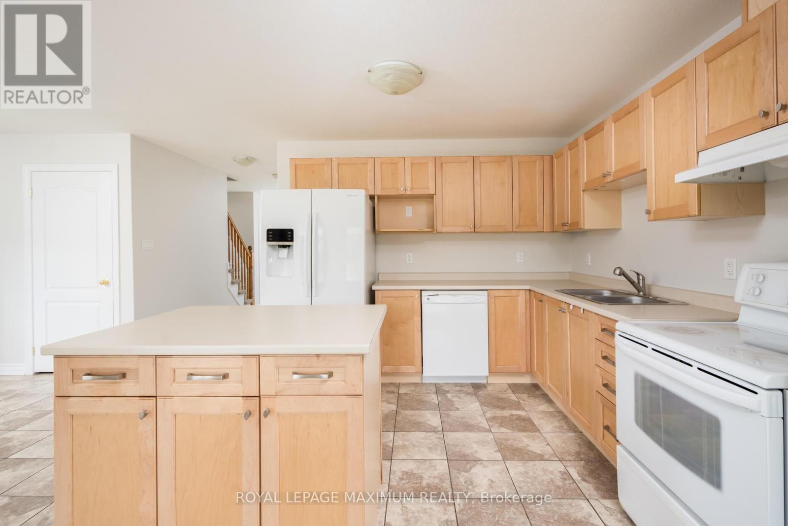 












137 HUTCHINSON DRIVE

,
New Tecumseth,




Ontario
L9R0P6


