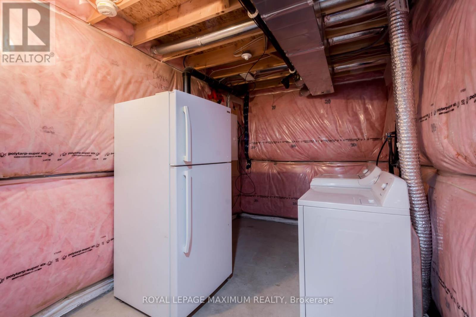 












137 HUTCHINSON DRIVE

,
New Tecumseth,




Ontario
L9R0P6

