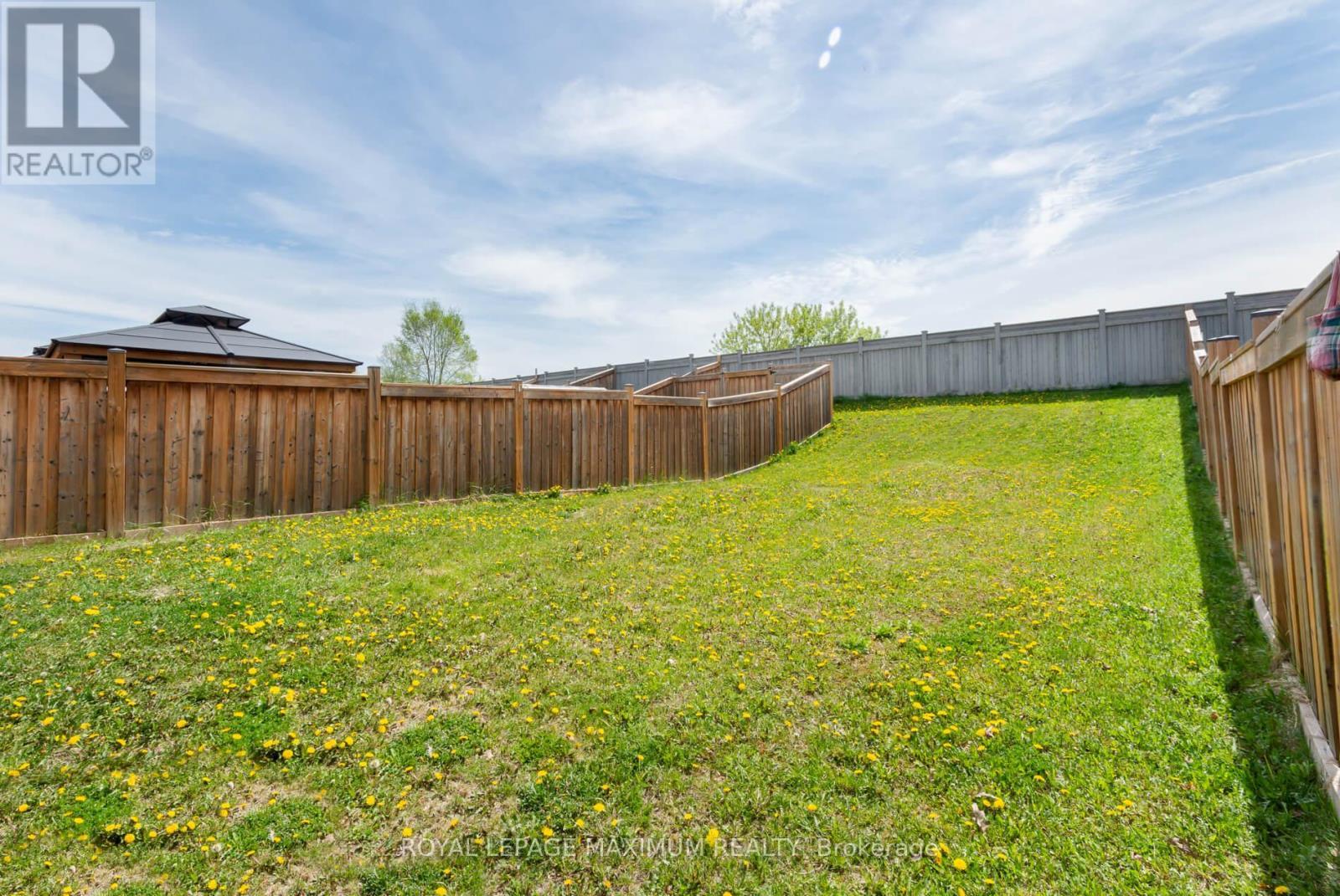 












137 HUTCHINSON DRIVE

,
New Tecumseth,




Ontario
L9R0P6

