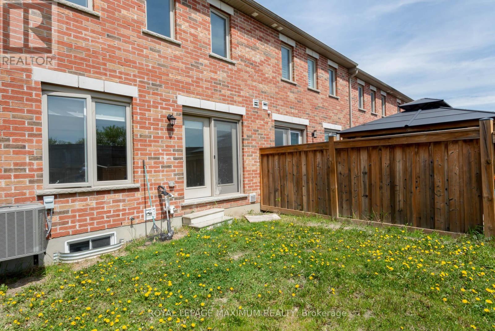 












137 HUTCHINSON DRIVE

,
New Tecumseth,




Ontario
L9R0P6

