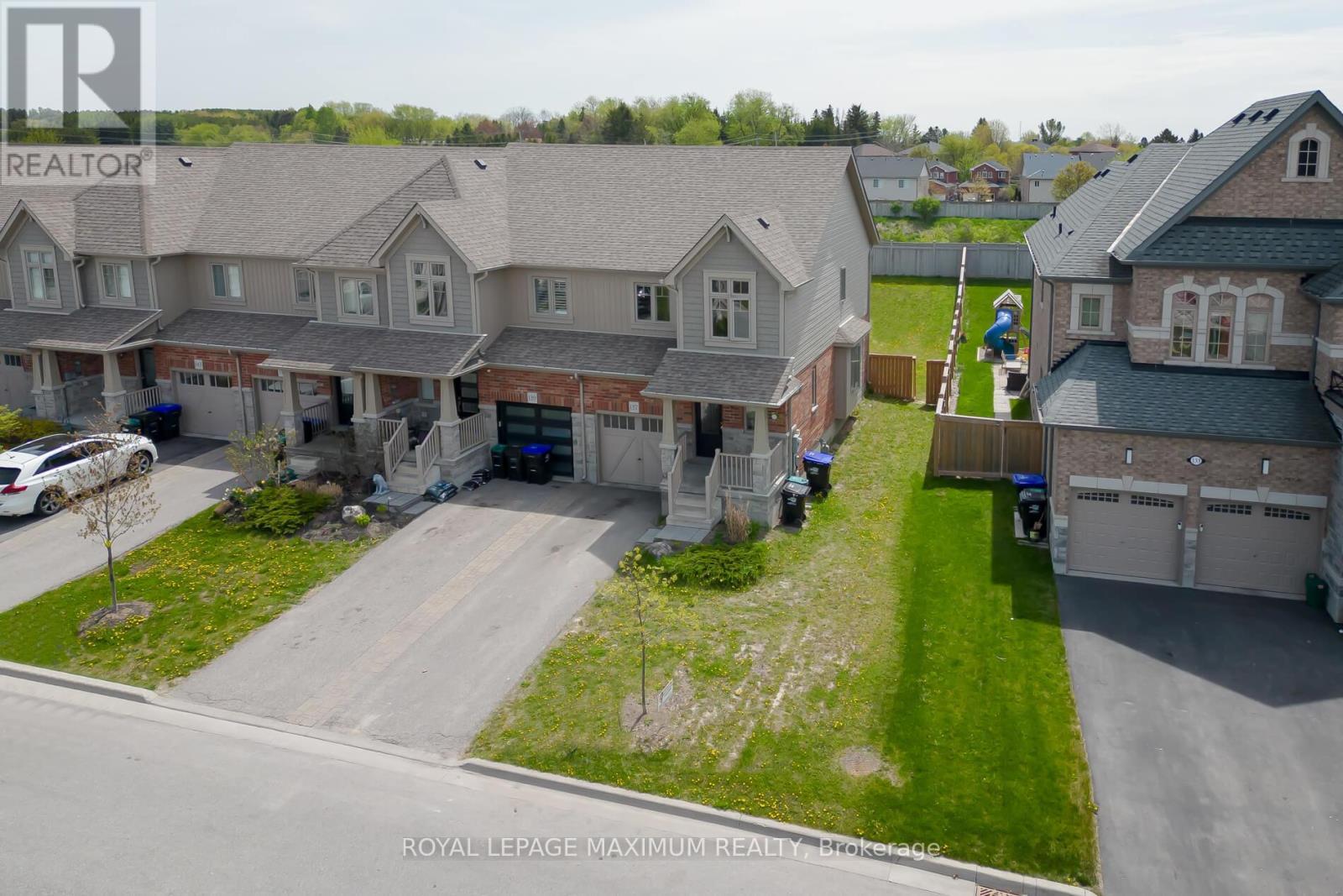 












137 HUTCHINSON DRIVE

,
New Tecumseth,




Ontario
L9R0P6

