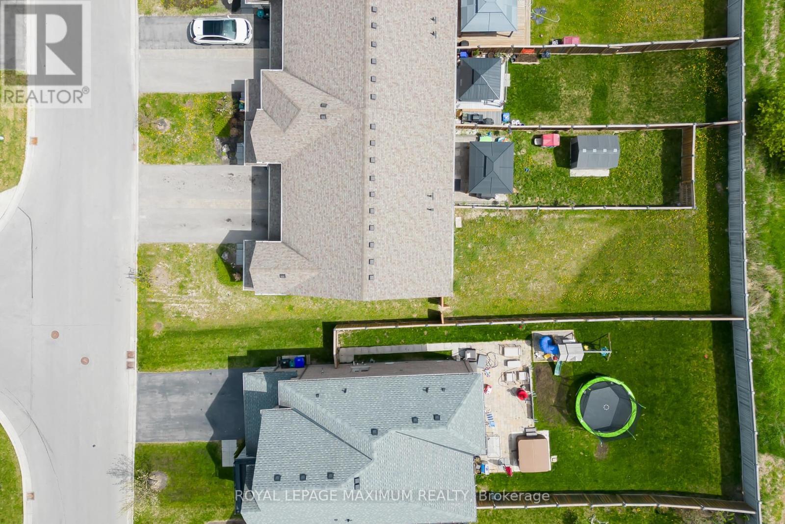












137 HUTCHINSON DRIVE

,
New Tecumseth,




Ontario
L9R0P6

