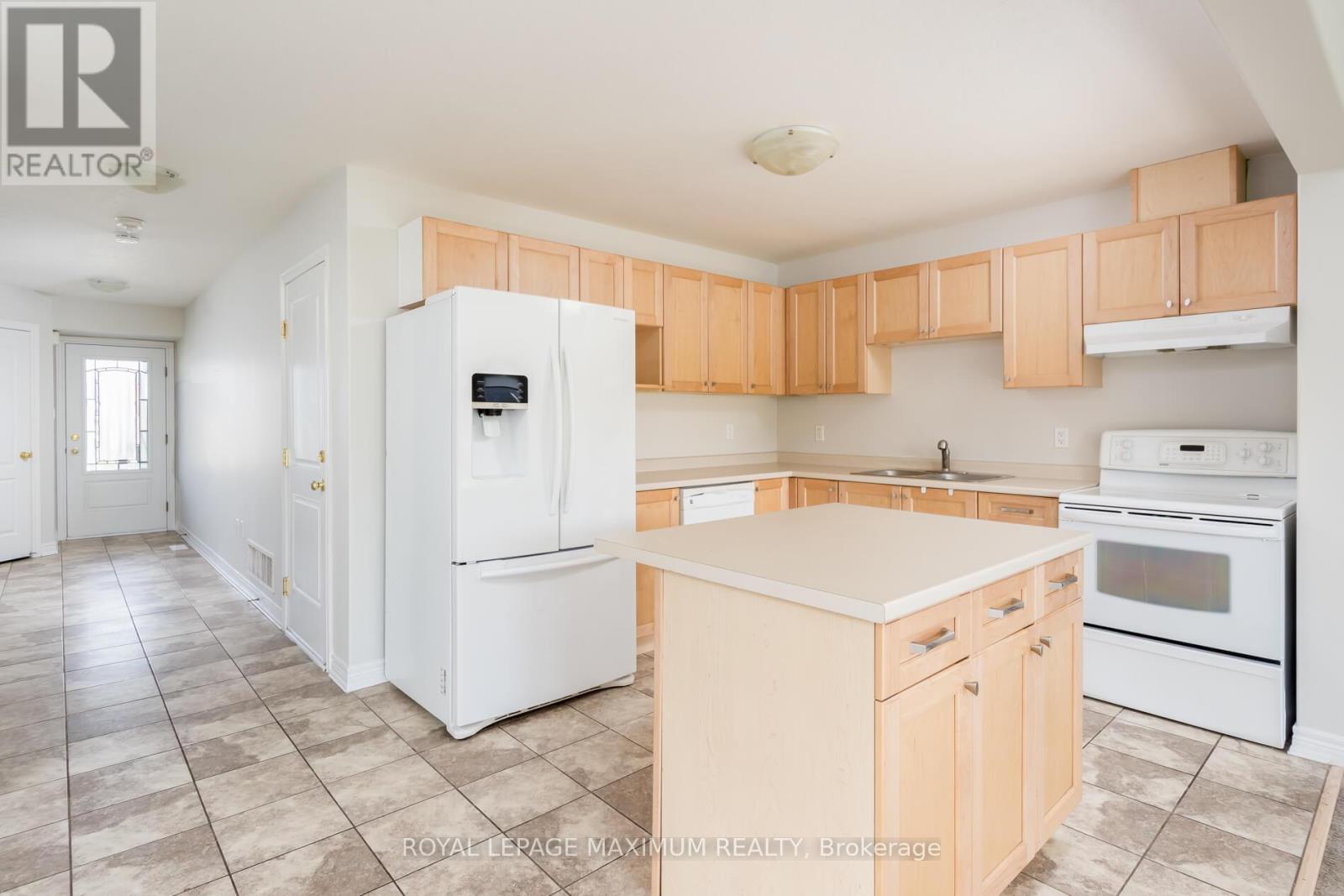 












137 HUTCHINSON DRIVE

,
New Tecumseth,




Ontario
L9R0P6

