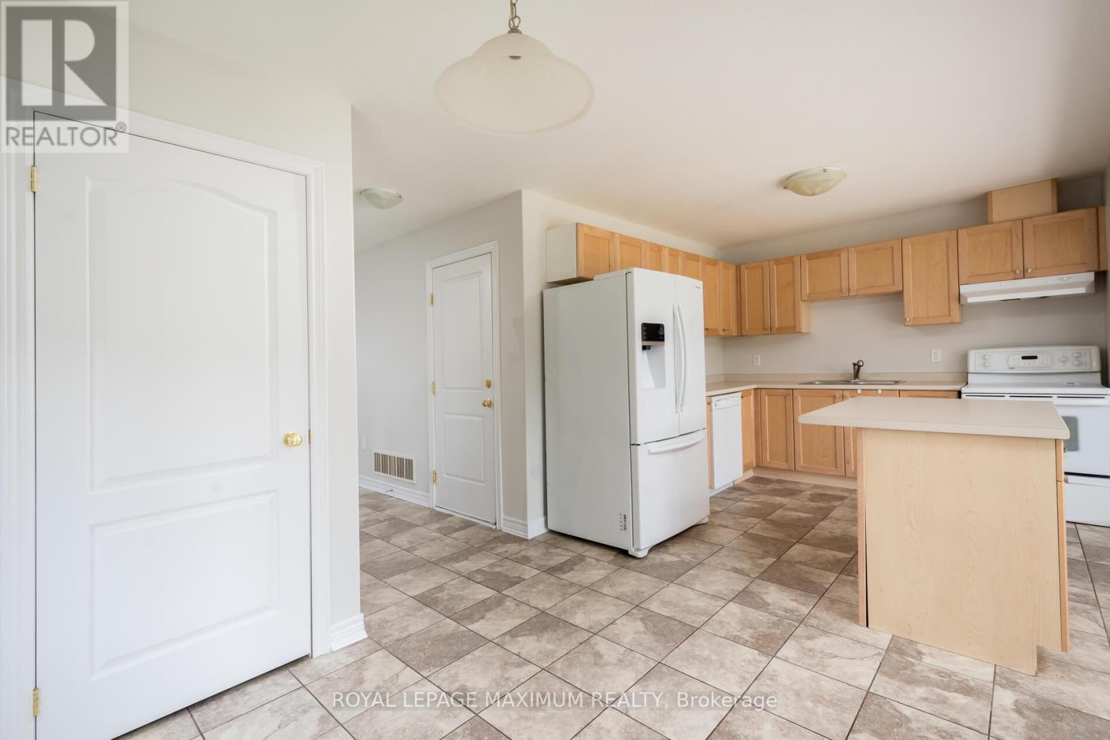 












137 HUTCHINSON DRIVE

,
New Tecumseth,




Ontario
L9R0P6

