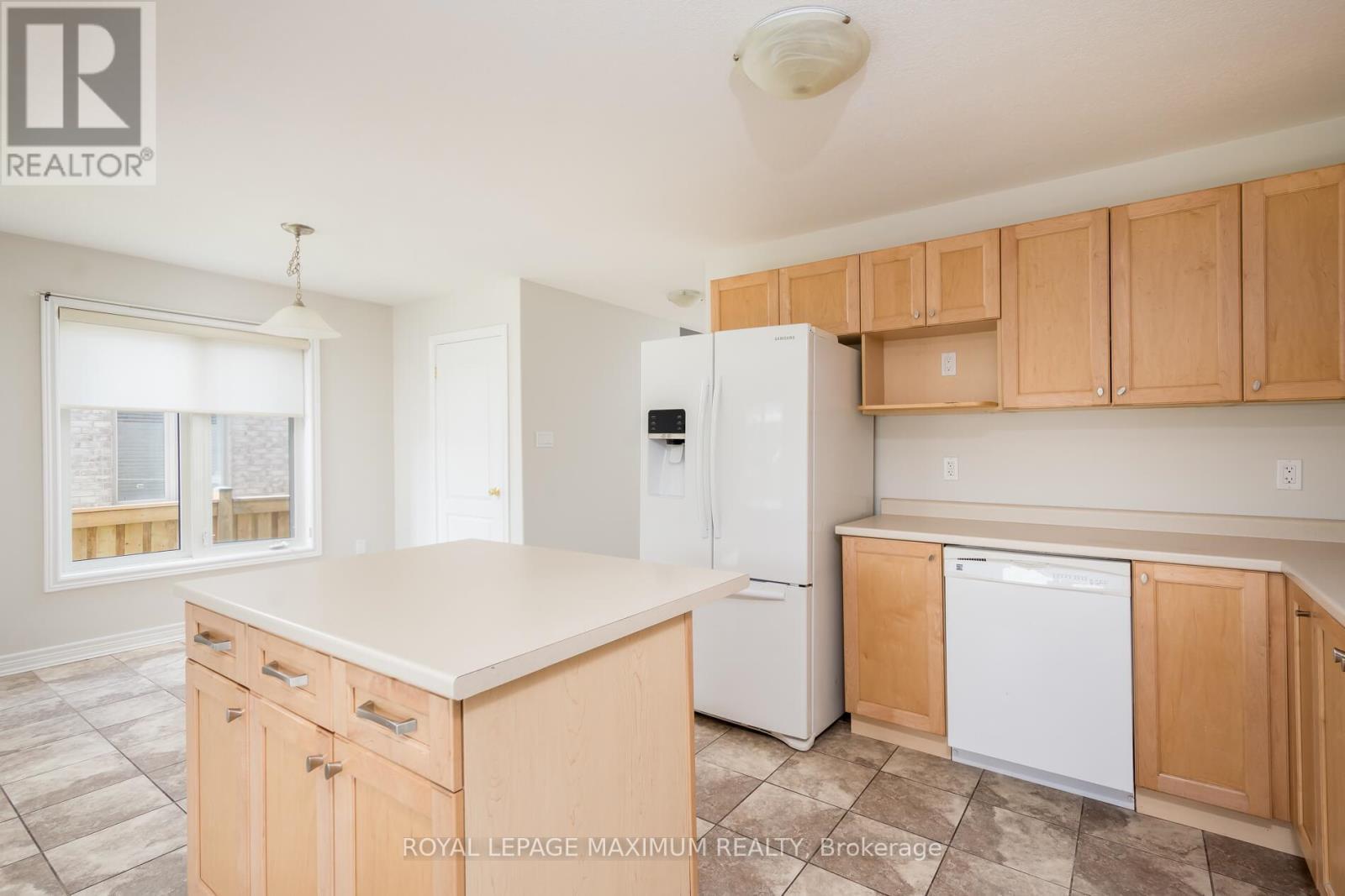 












137 HUTCHINSON DRIVE

,
New Tecumseth,




Ontario
L9R0P6

