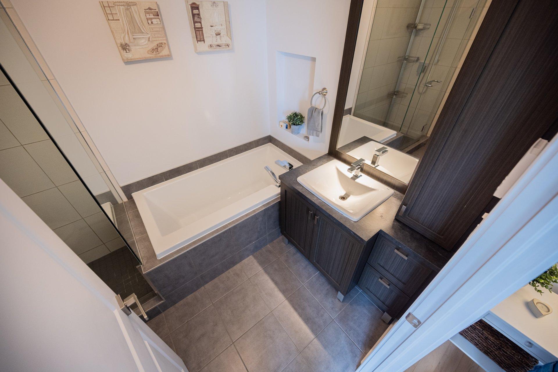 









4151


Rue De Salaberry

, 307,
Montréal (Ahuntsic-Cartierville),




QC
H4J1H2

