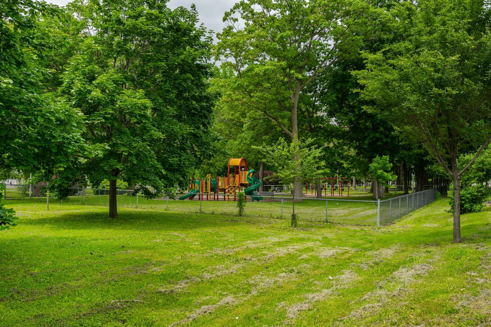 









4151


Rue De Salaberry

, 307,
Montréal (Ahuntsic-Cartierville),




QC
H4J1H2

