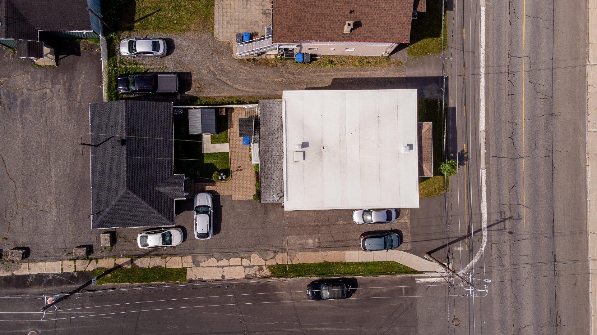 









3722

 - 3734


Boul. des Hêtres

,
Shawinigan,




QC
G9N4T6

