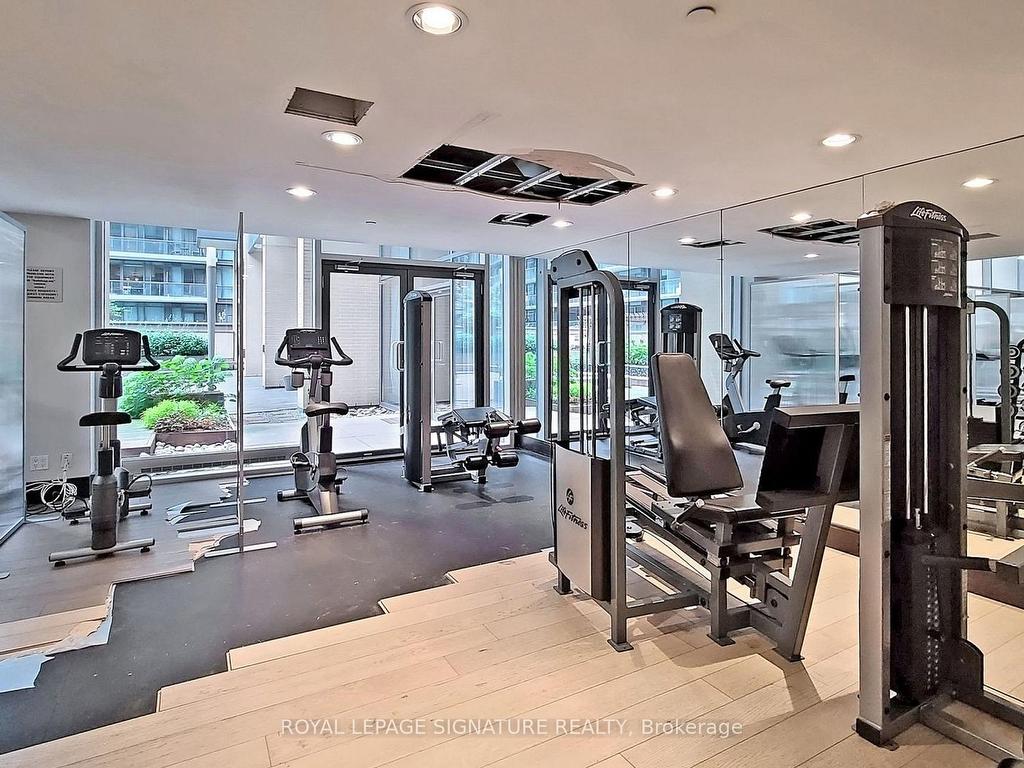 









438


King

Street West, 1115,
Toronto,




ON
M5V 3T9

