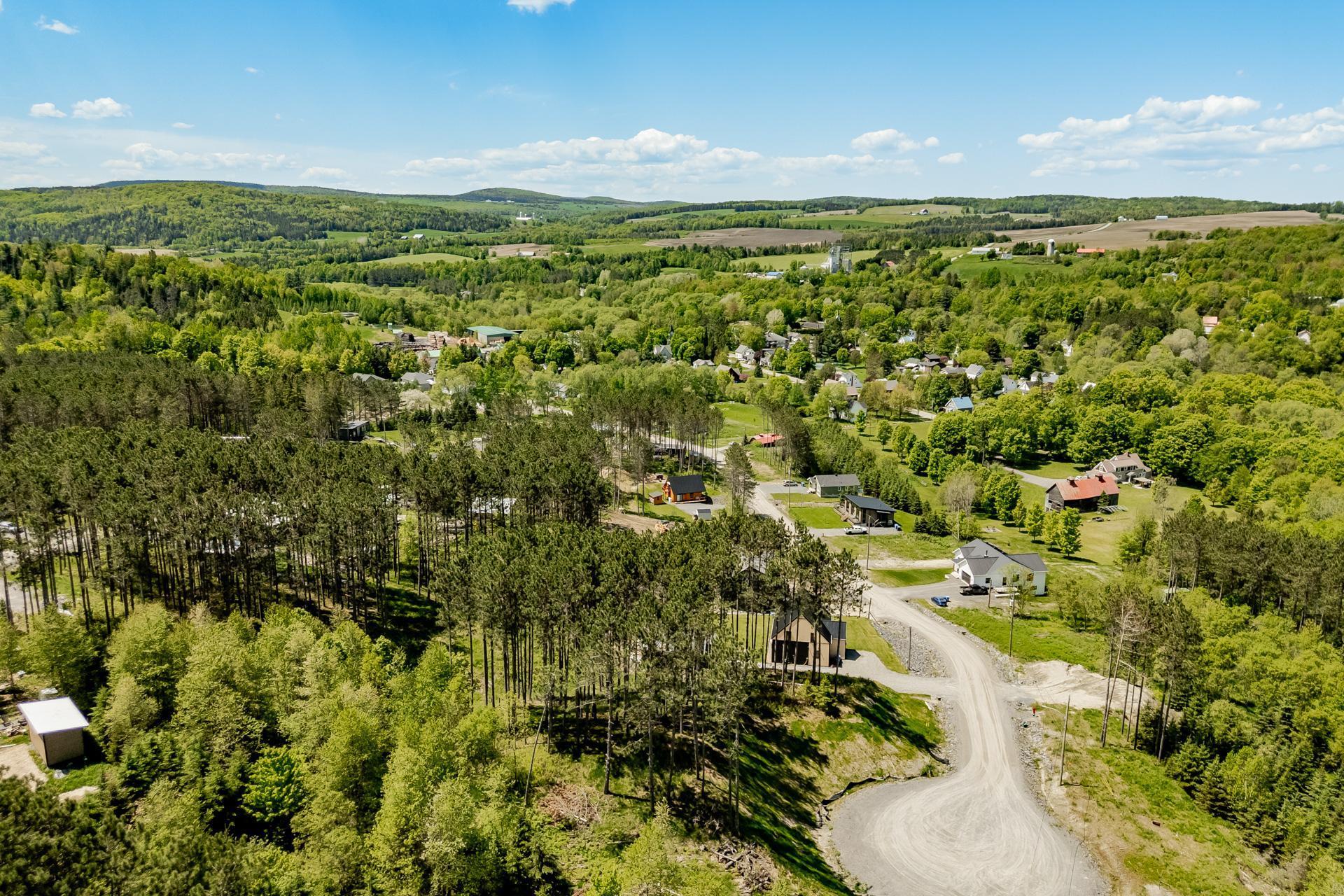 









130


Rue des Pommiers

,
Dixville,







QC
J0B1P0

