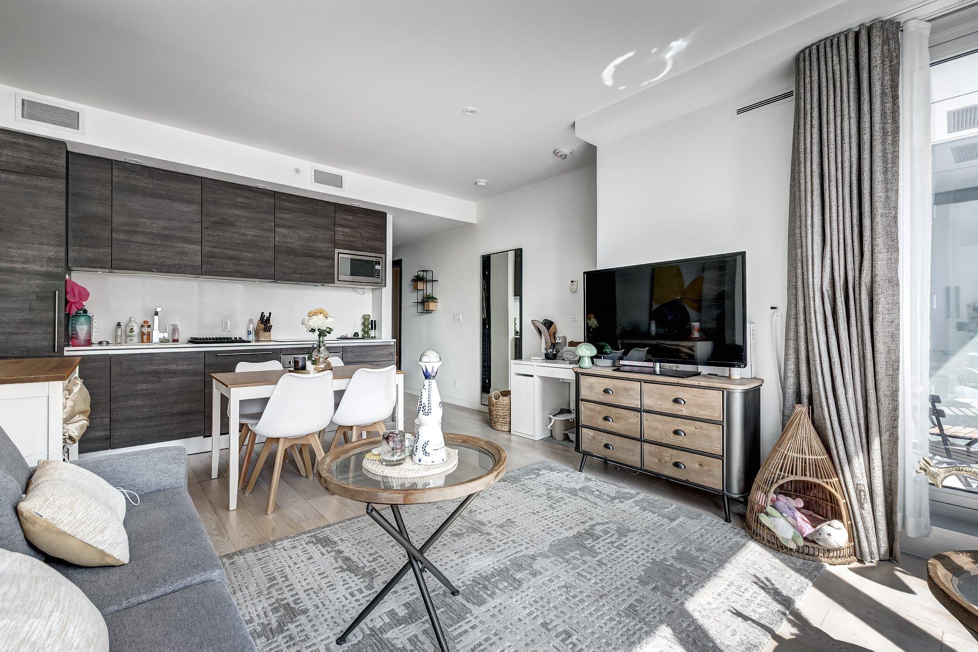 









1450


Boul. René-Lévesque O.

, 1401,
Montréal (Ville-Marie),




QC
H3G0E1

