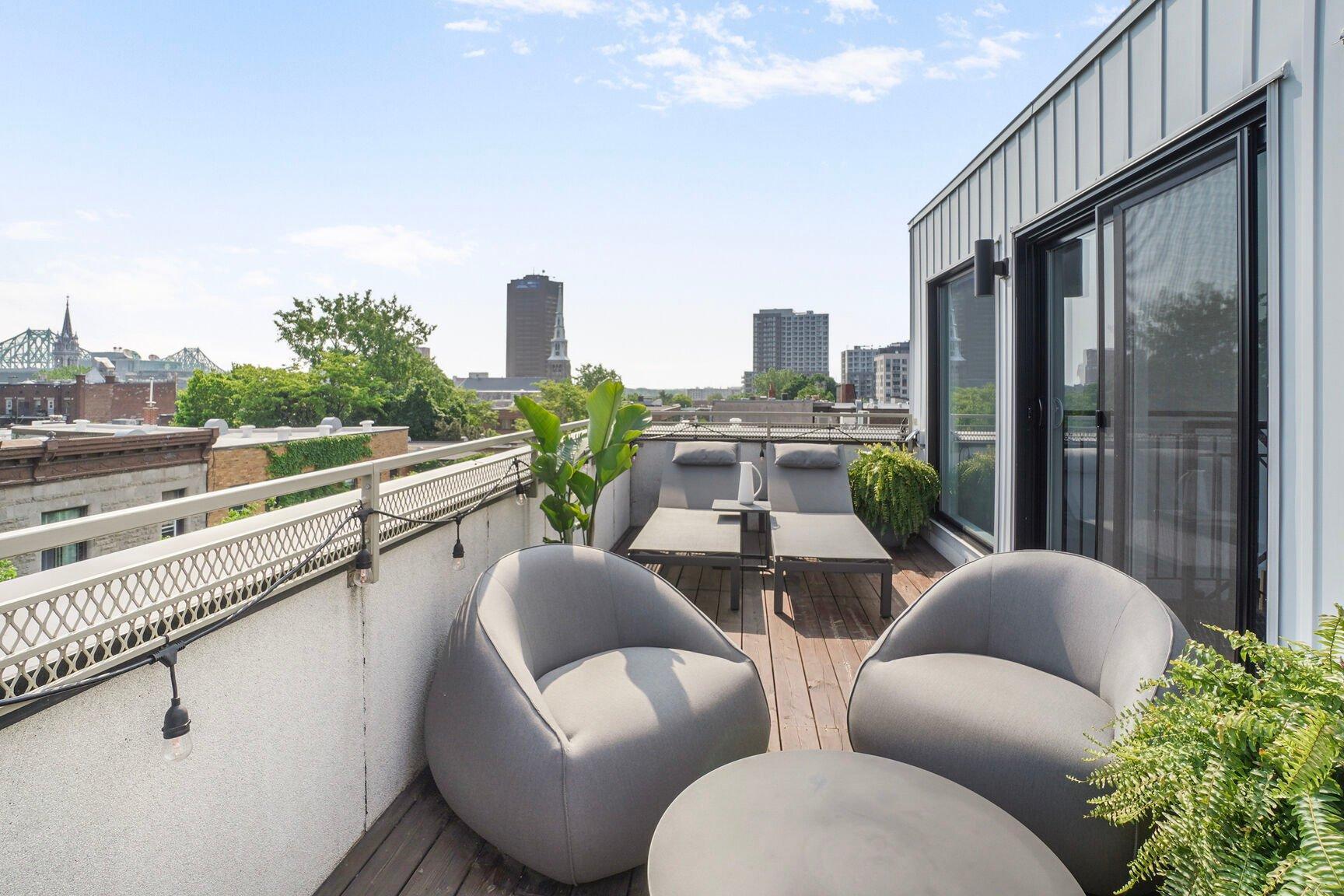 









1486


Rue Beaudry

, 302,
Montréal (Ville-Marie),




QC
H2L3E5

