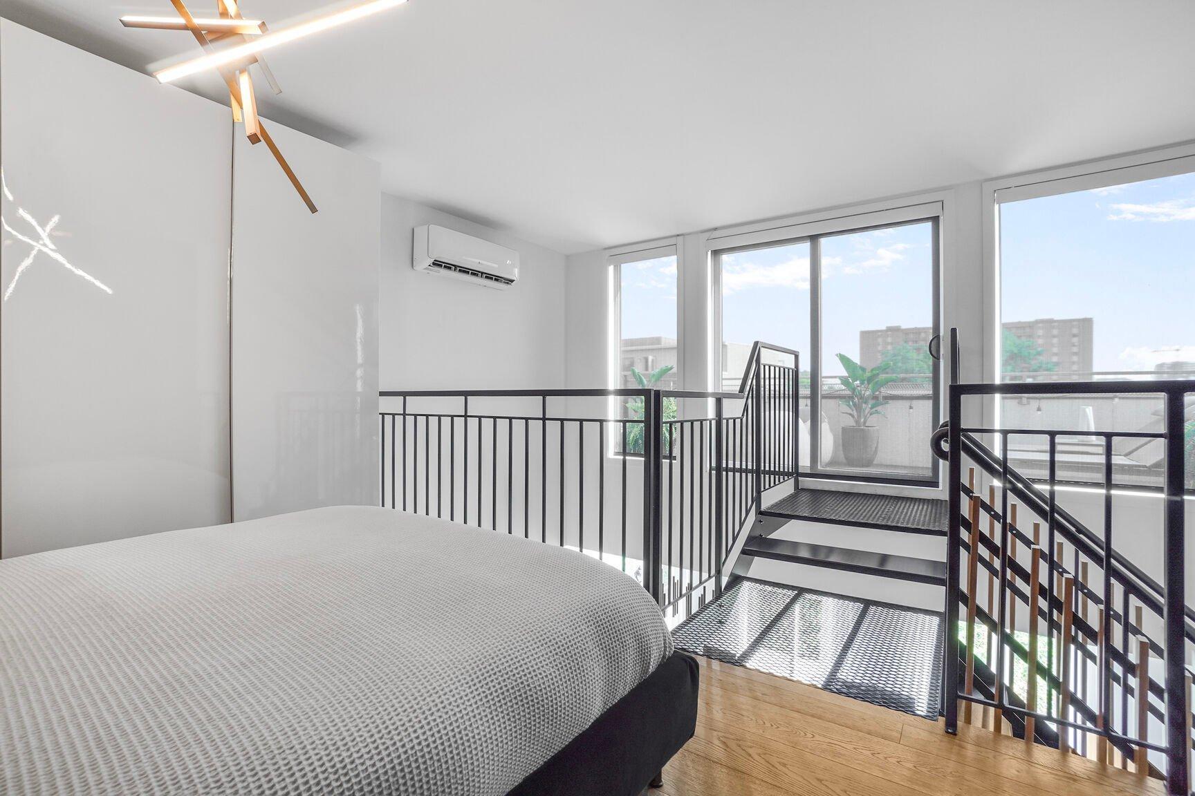 









1486


Rue Beaudry

, 302,
Montréal (Ville-Marie),




QC
H2L3E5

