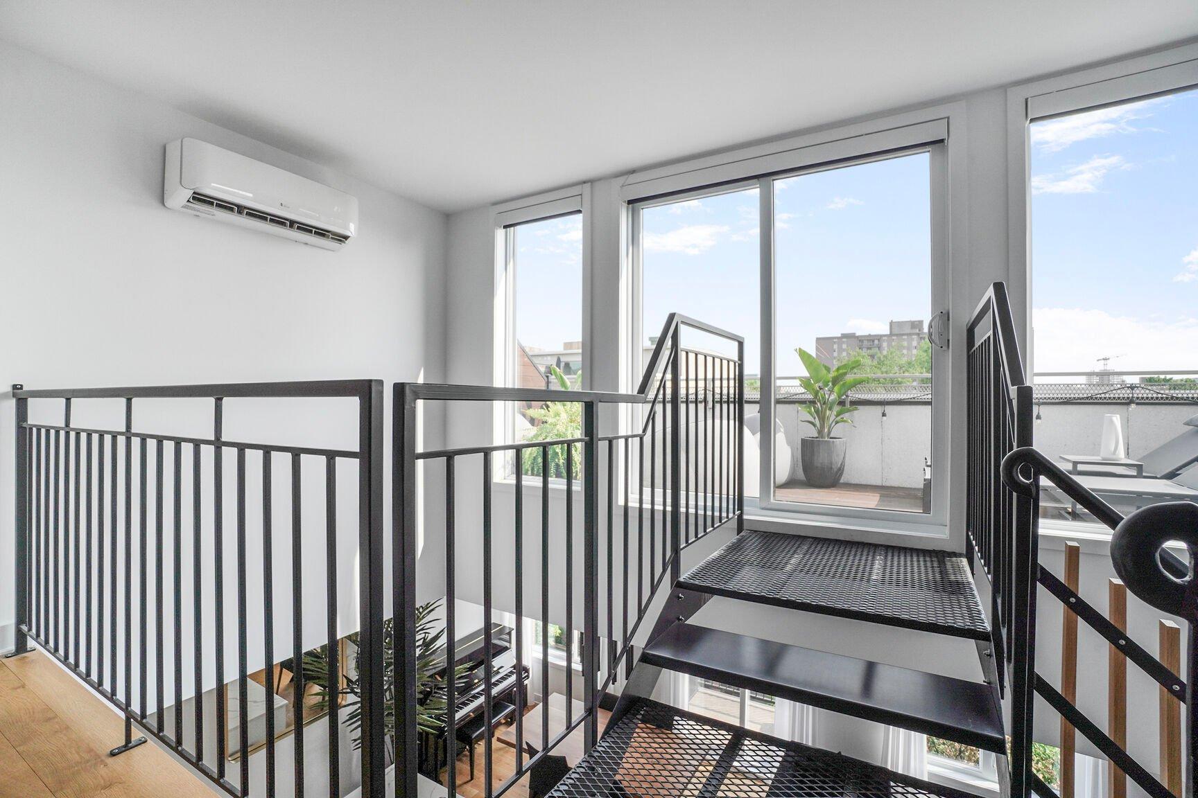 









1486


Rue Beaudry

, 302,
Montréal (Ville-Marie),




QC
H2L3E5

