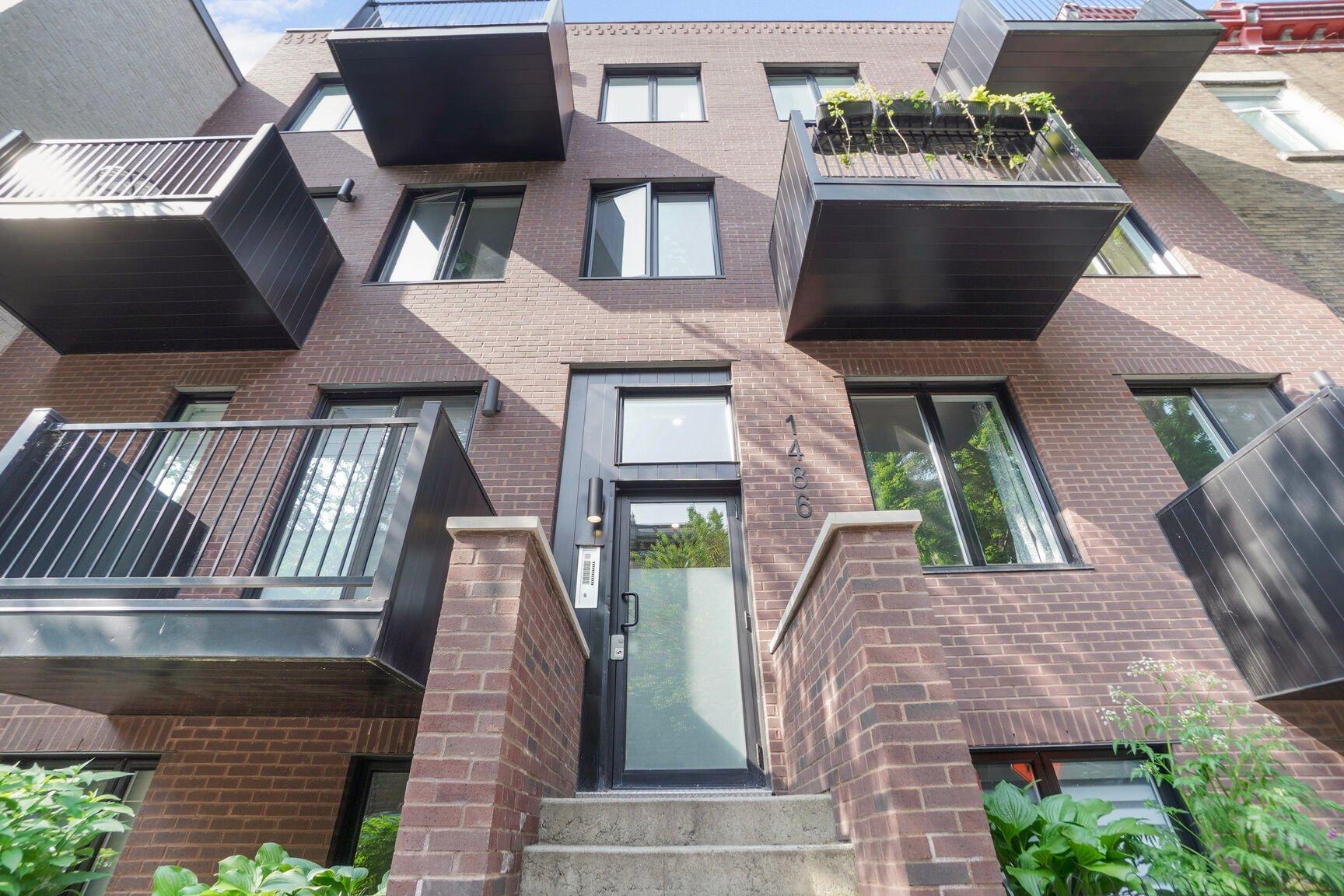 









1486


Rue Beaudry

, 302,
Montréal (Ville-Marie),




QC
H2L3E5

