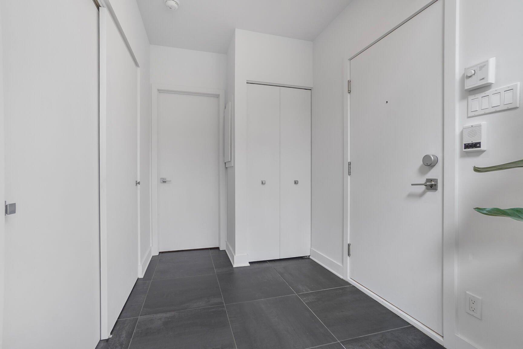 









1486


Rue Beaudry

, 302,
Montréal (Ville-Marie),




QC
H2L3E5

