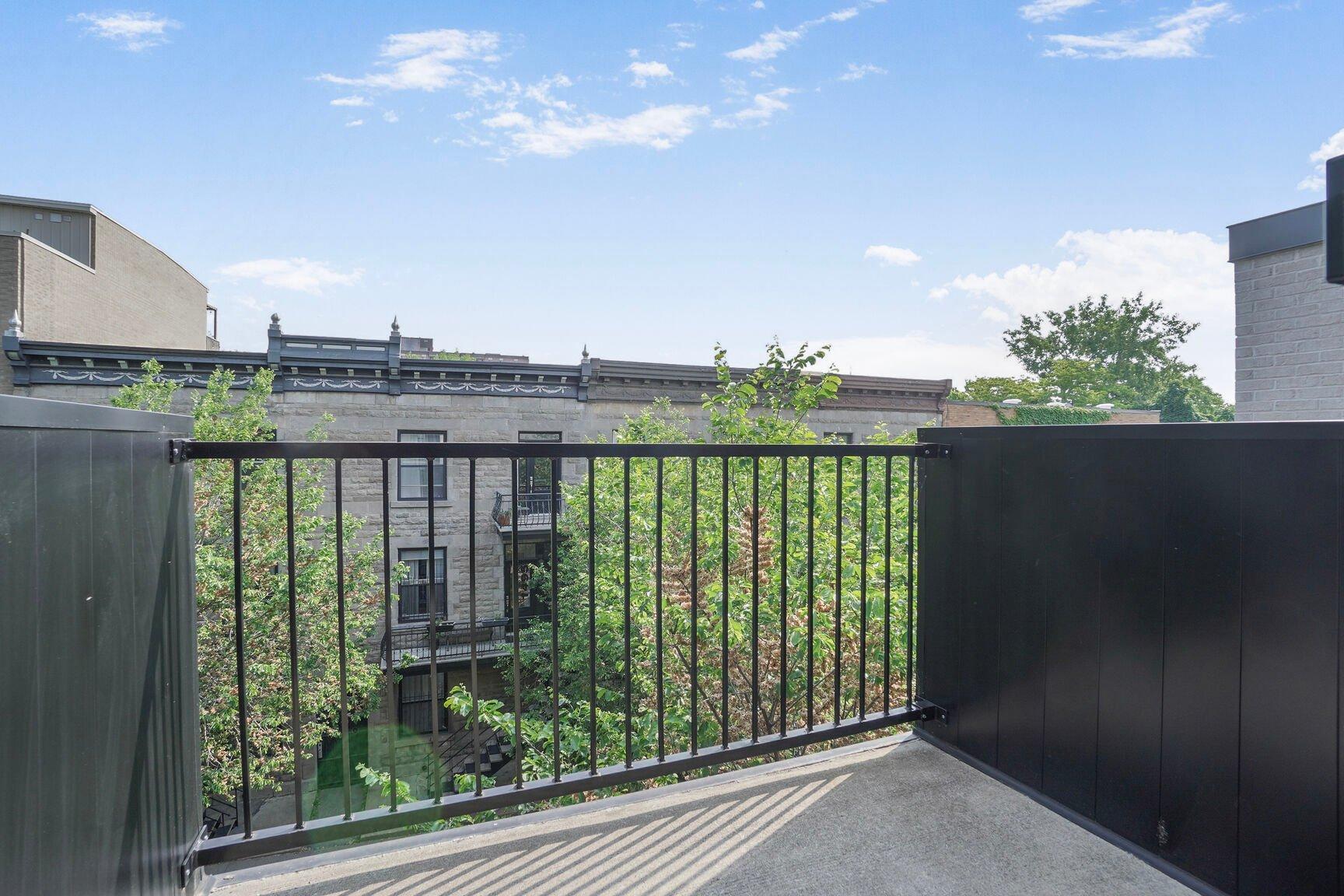 









1486


Rue Beaudry

, 302,
Montréal (Ville-Marie),




QC
H2L3E5

