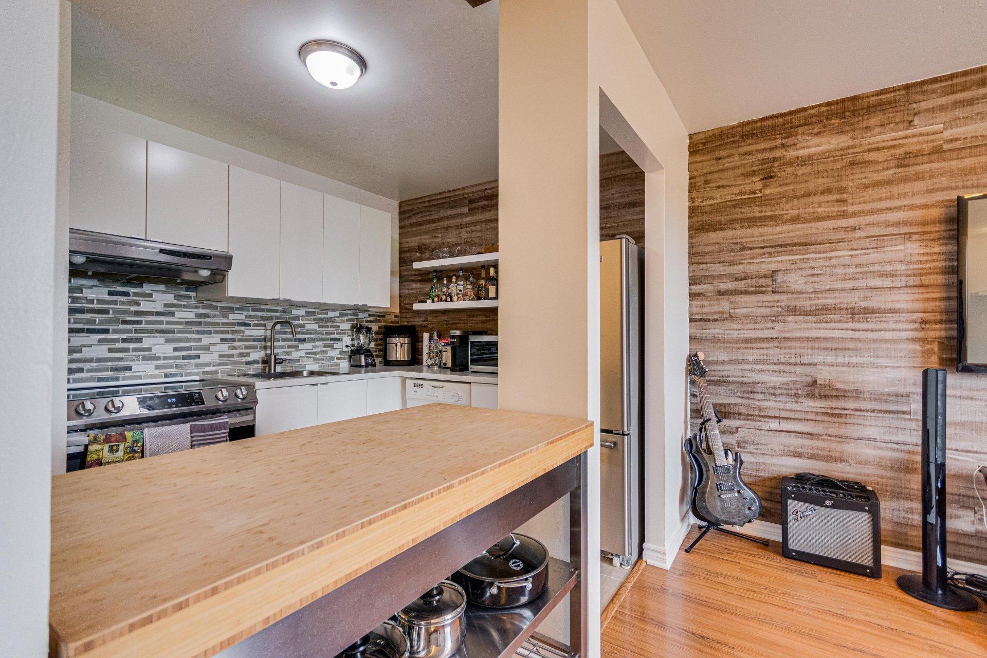 









202


Ch. Freeman

, B,
Gatineau (Hull),




QC
J8Z2B5

