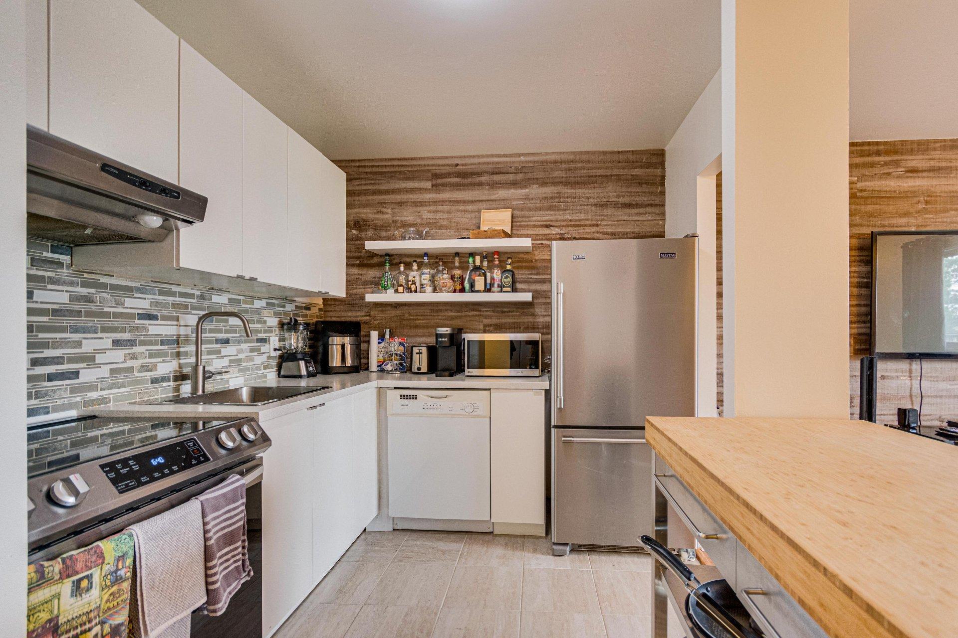 









202


Ch. Freeman

, B,
Gatineau (Hull),




QC
J8Z2B5

