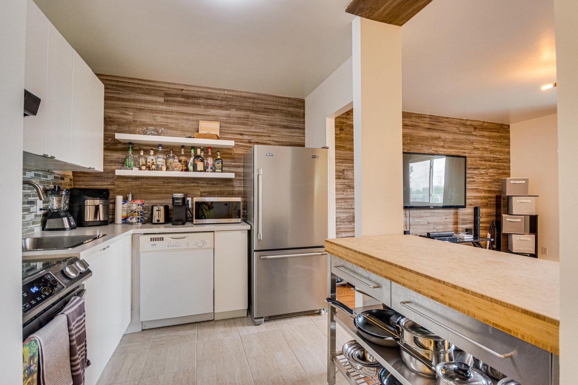 









202


Ch. Freeman

, B,
Gatineau (Hull),




QC
J8Z2B5

