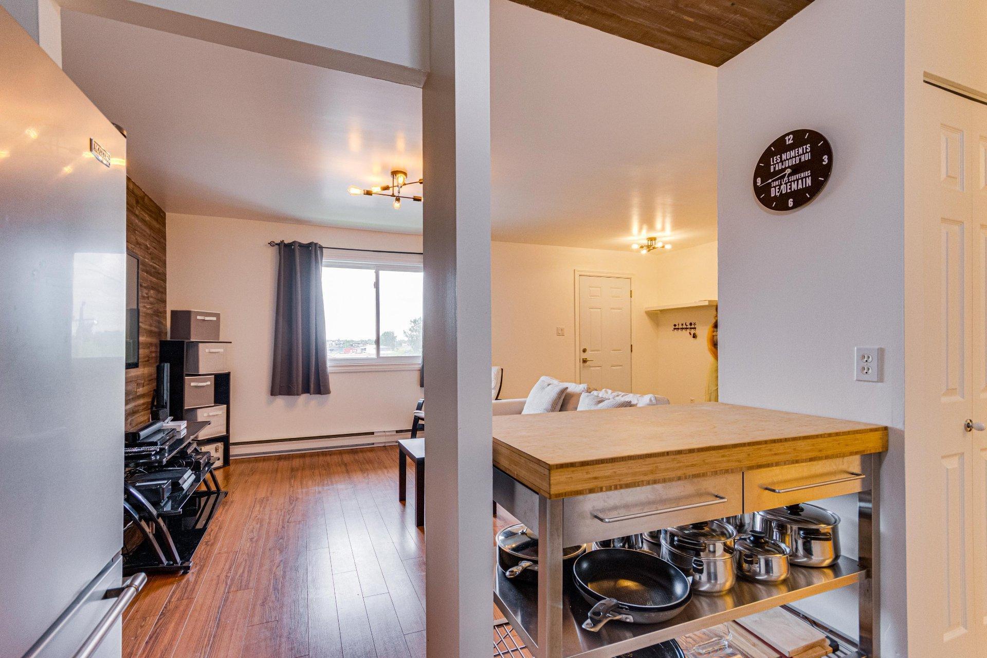 









202


Ch. Freeman

, B,
Gatineau (Hull),




QC
J8Z2B5

