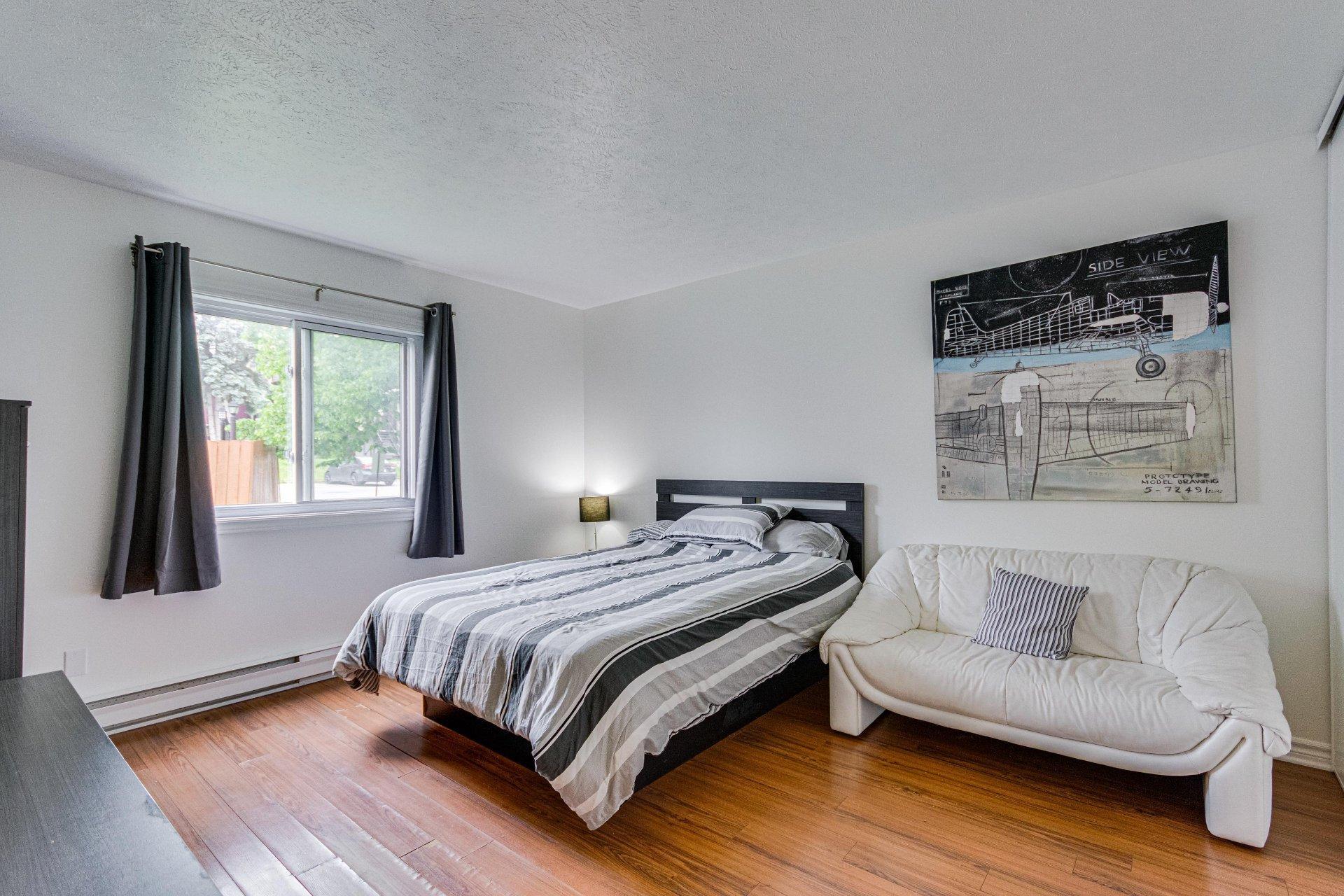 









202


Ch. Freeman

, B,
Gatineau (Hull),




QC
J8Z2B5

