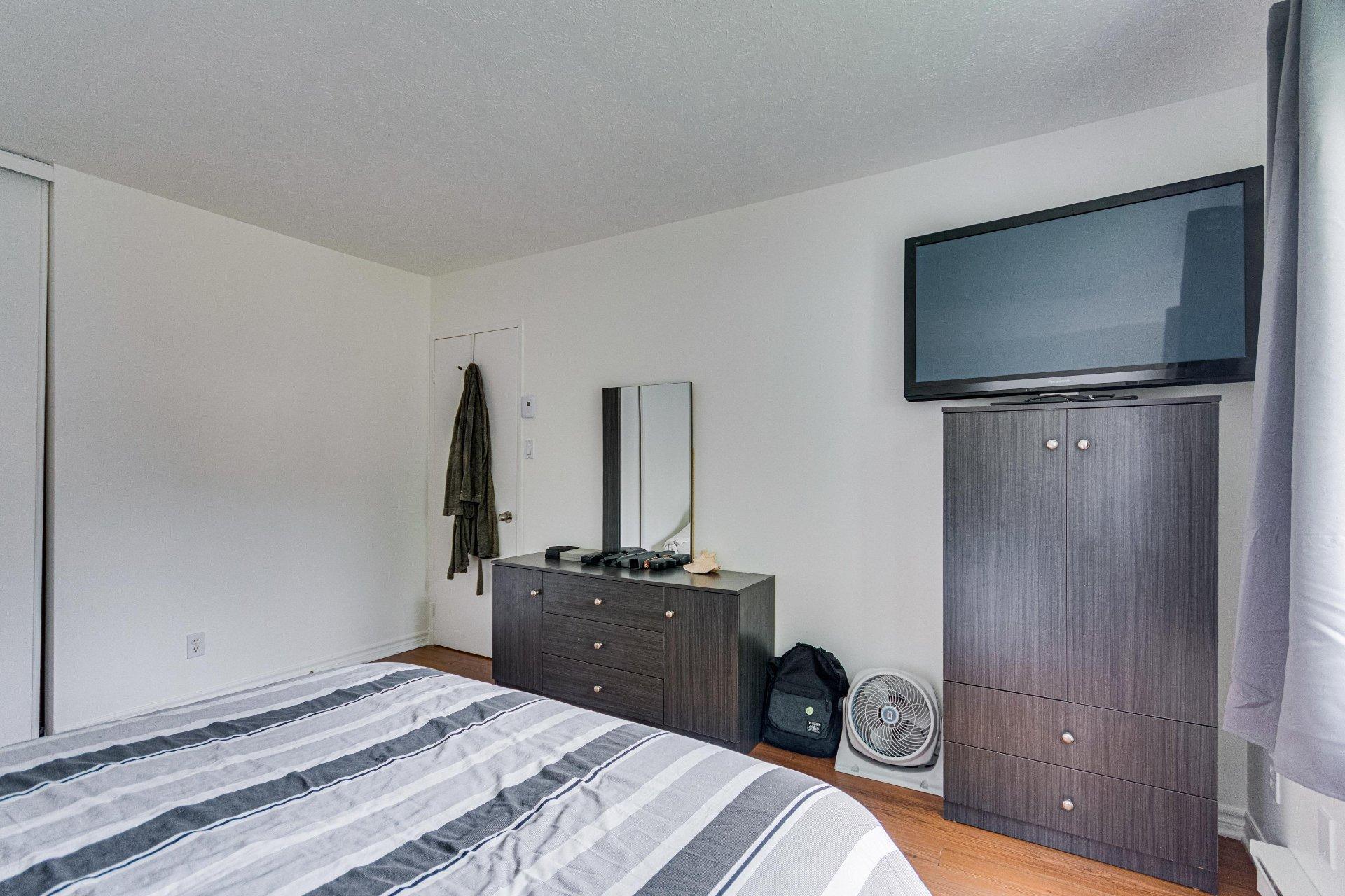 









202


Ch. Freeman

, B,
Gatineau (Hull),




QC
J8Z2B5

