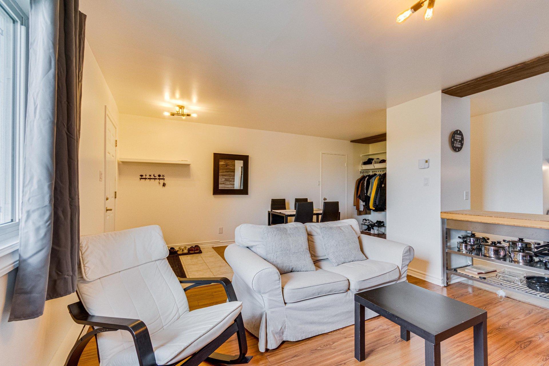 









202


Ch. Freeman

, B,
Gatineau (Hull),




QC
J8Z2B5

