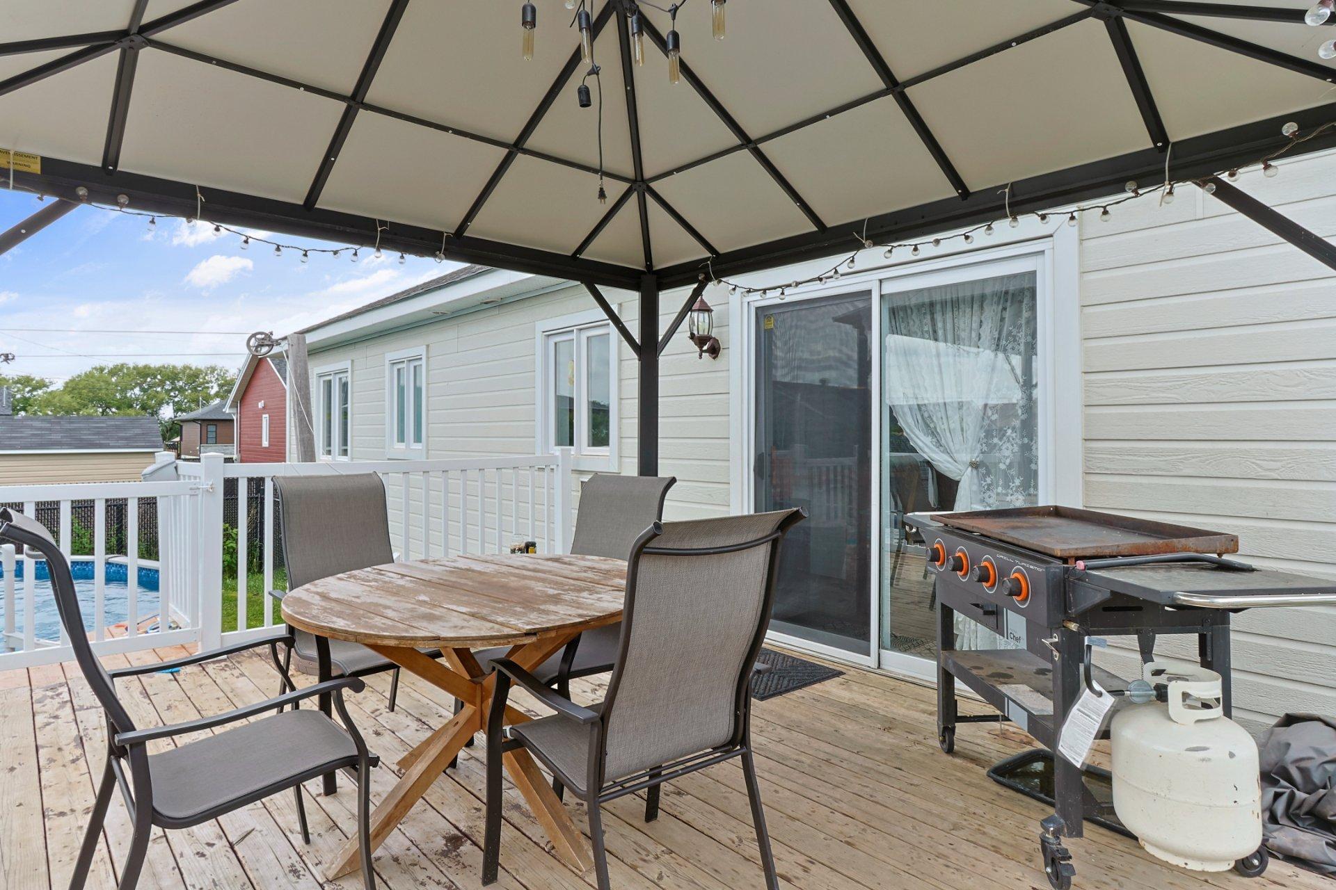 









1


Thomas Gebbie

,
Howick,




QC
J0S1G0

