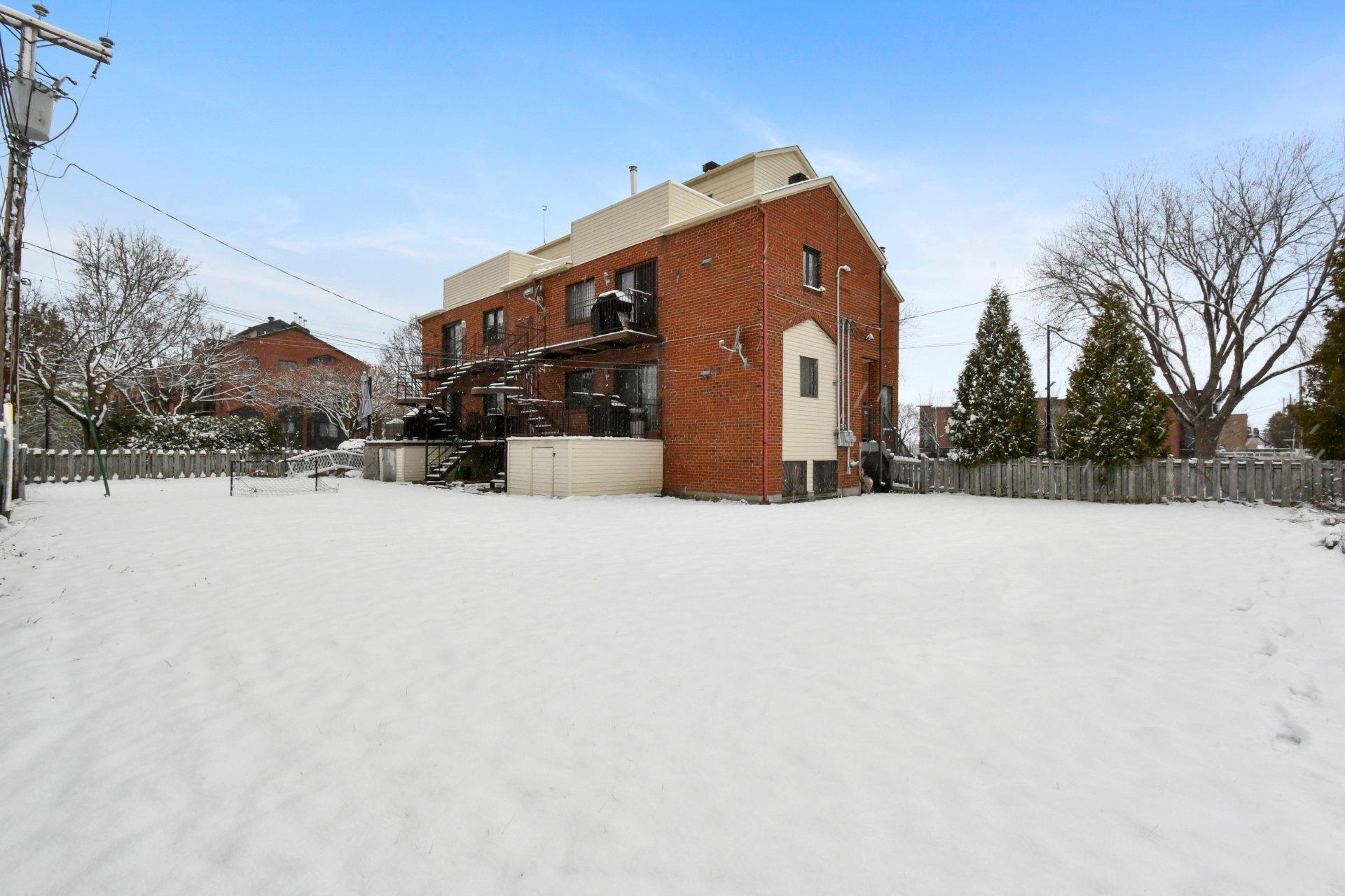 









7674


Boul. Perras

,
Montréal (Rivière-des-Prairies/Pointe-aux-Trembles),




QC
H1E5K9

