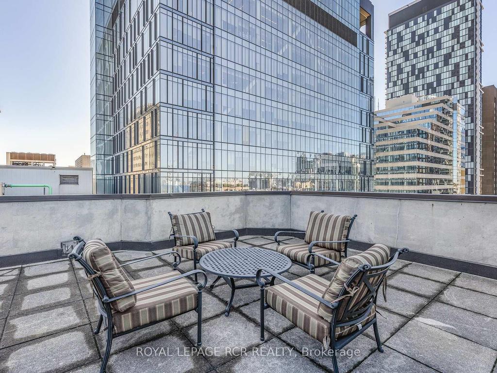 









195


St Patrick

Street, 603,
Toronto,




ON
M5T 2Y8

